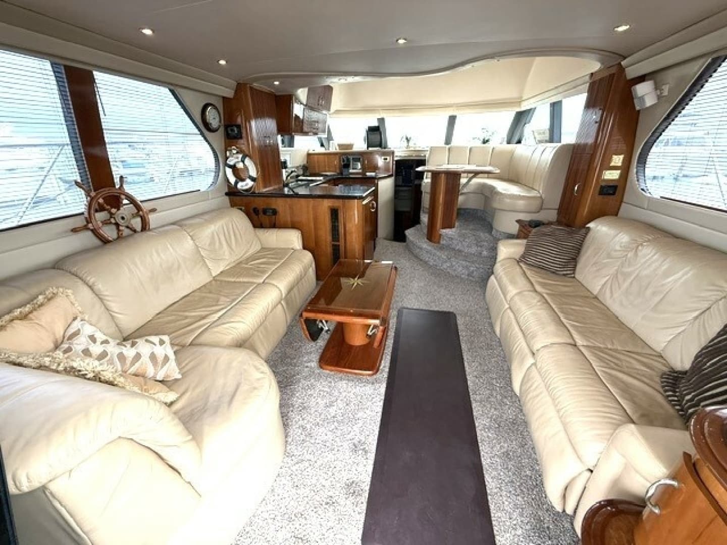 2005 Carver 46 Voyager - Image 34