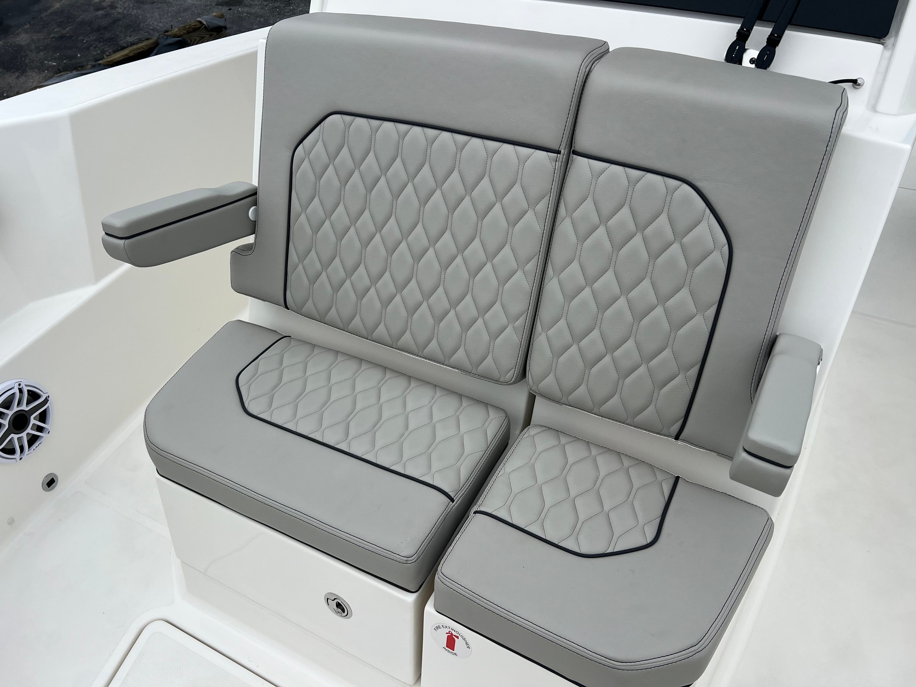 2026 PURSUIT 288 S - Image 25