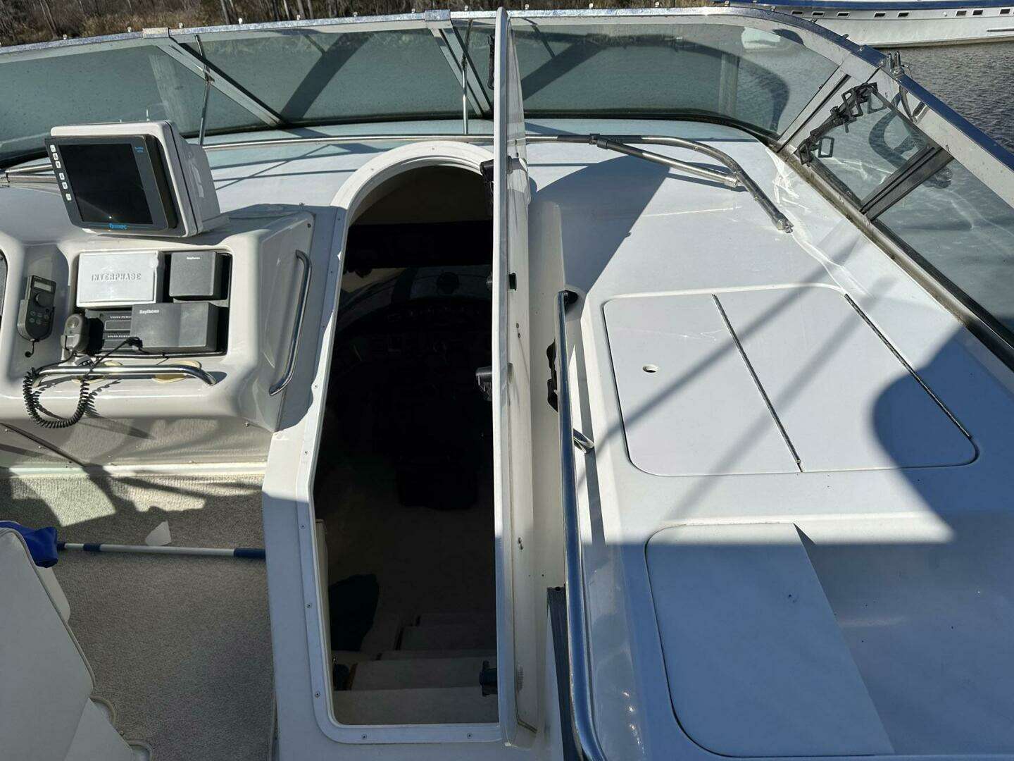 1999 Carver 530 Voyager Pilothouse - Image 51