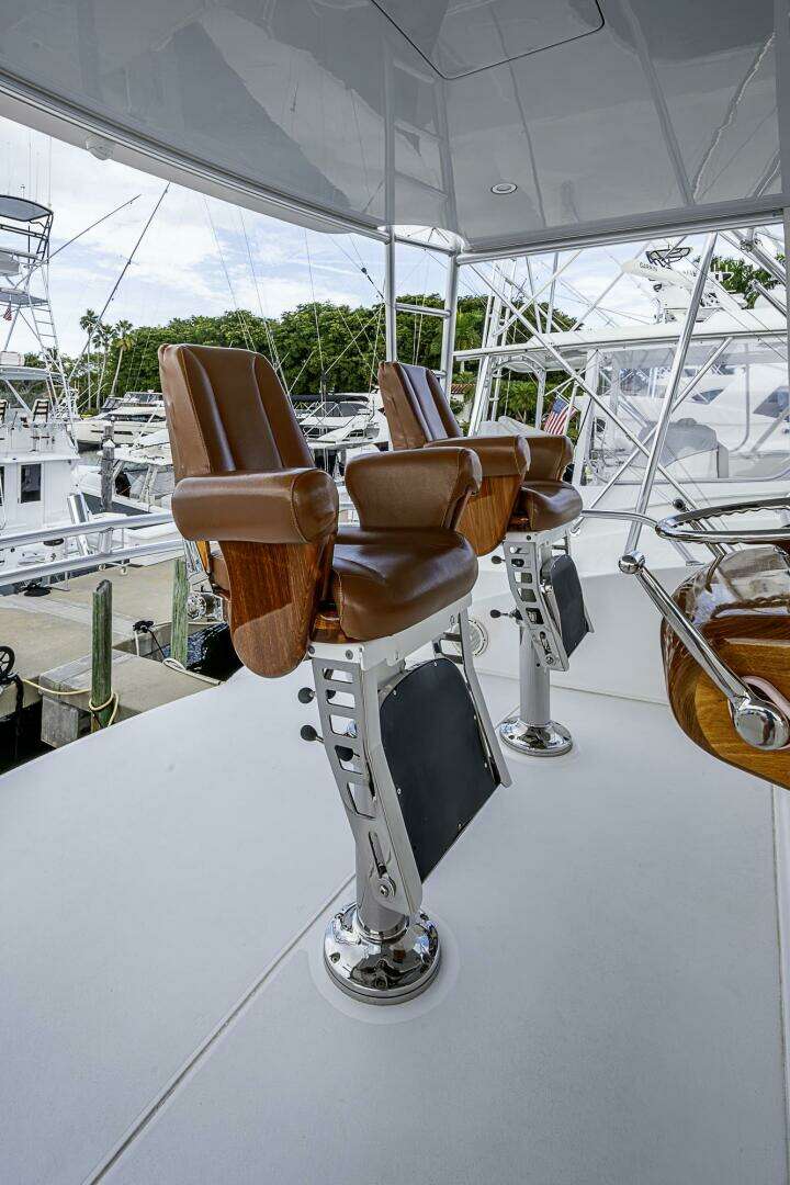 2007 Viking 64 Convertible - Image 46