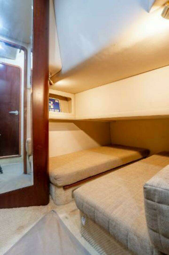 2005 Sea Ray 480 Motor yacht - Image 54