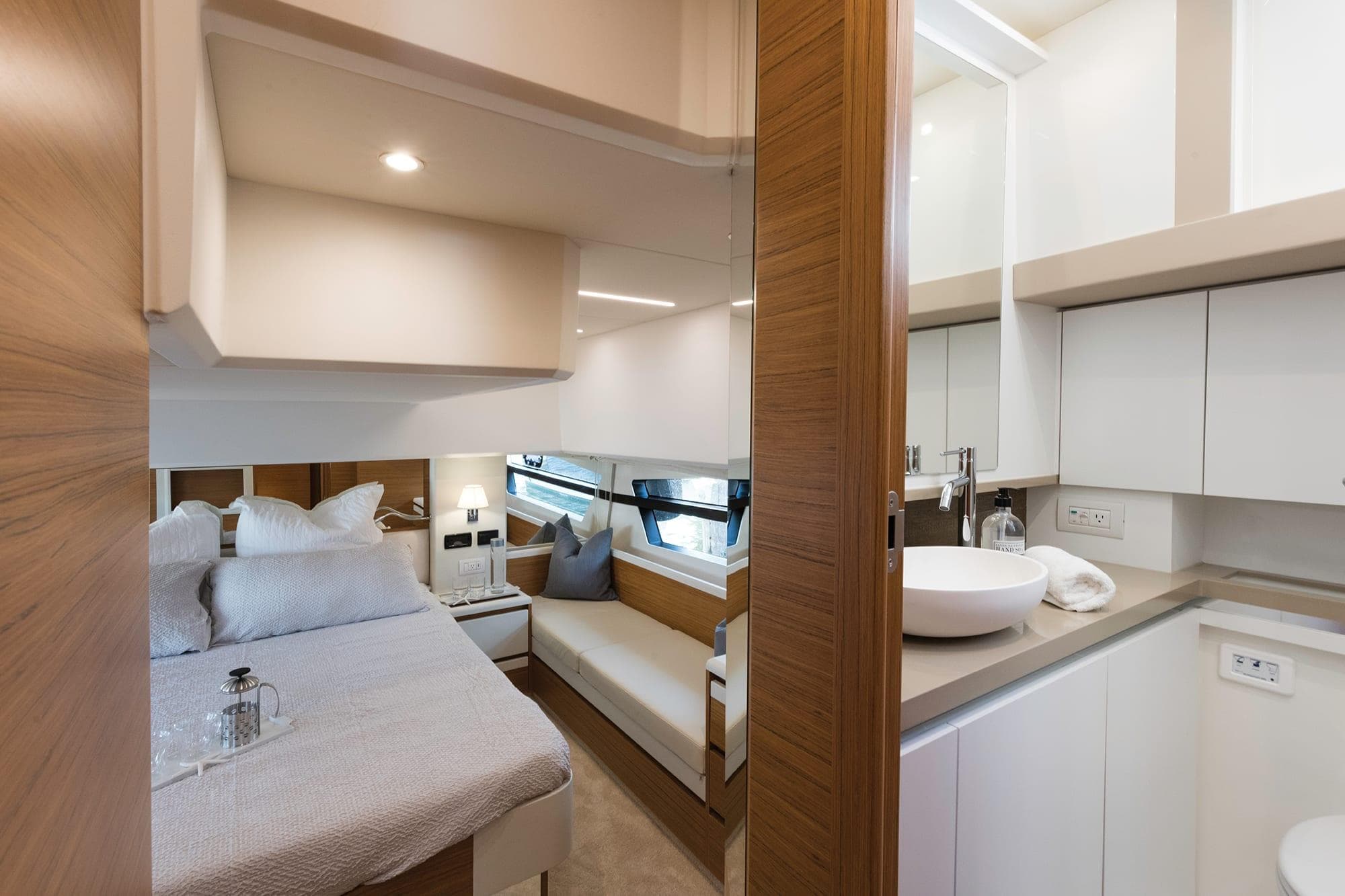 Greenline 45 fly 2019 used boat sale