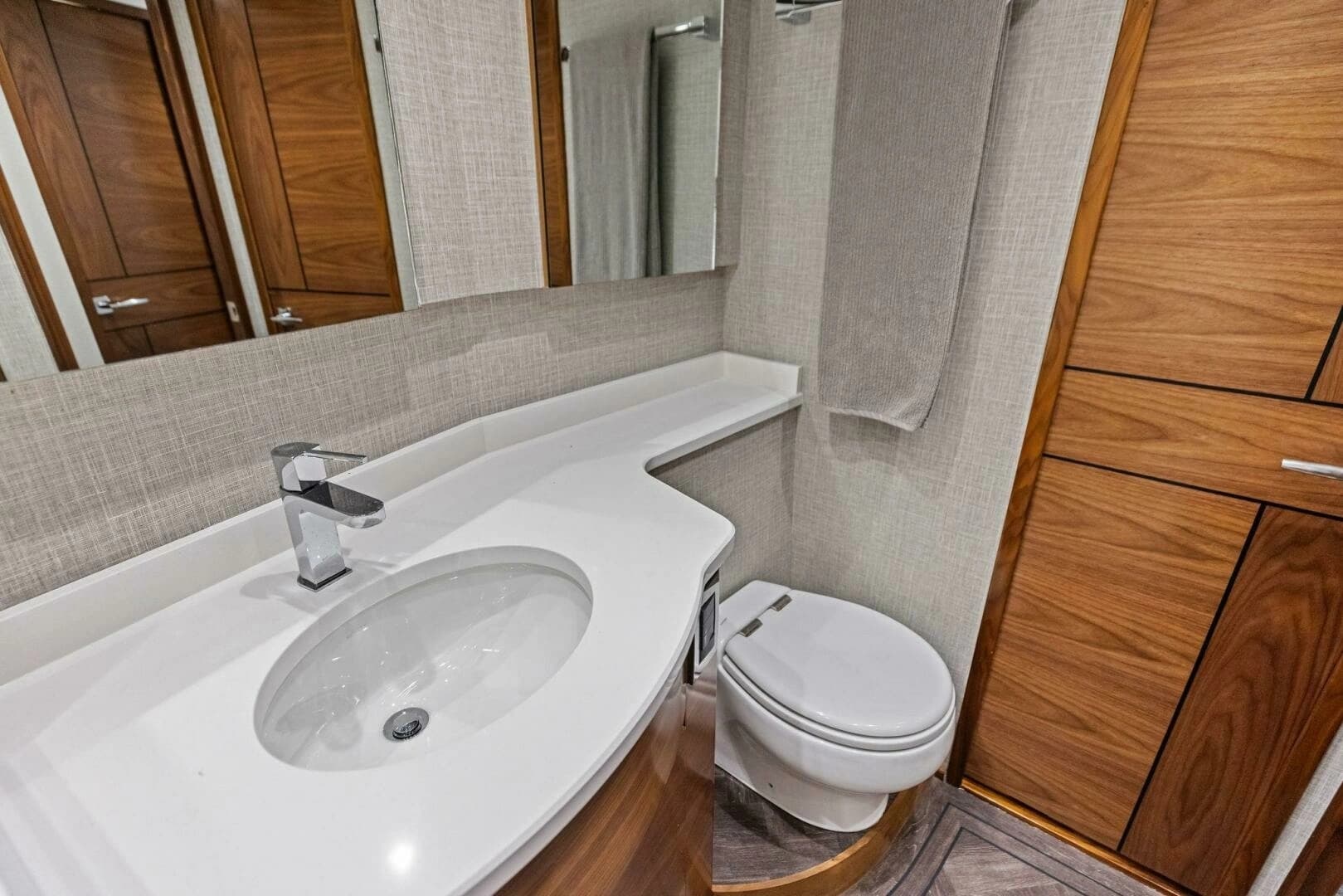 2023 Viking 54 Convertible - Image 33