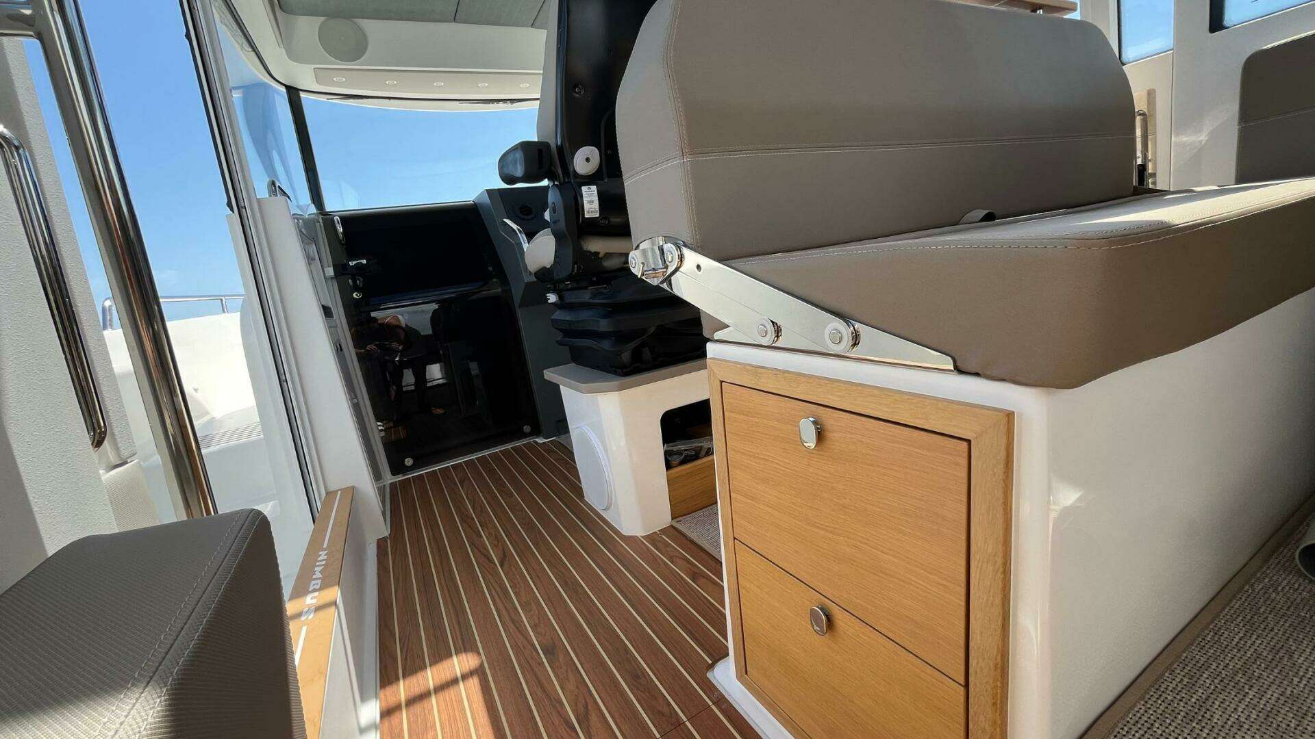 2025 Nimbus Commuter 11 - Image 17