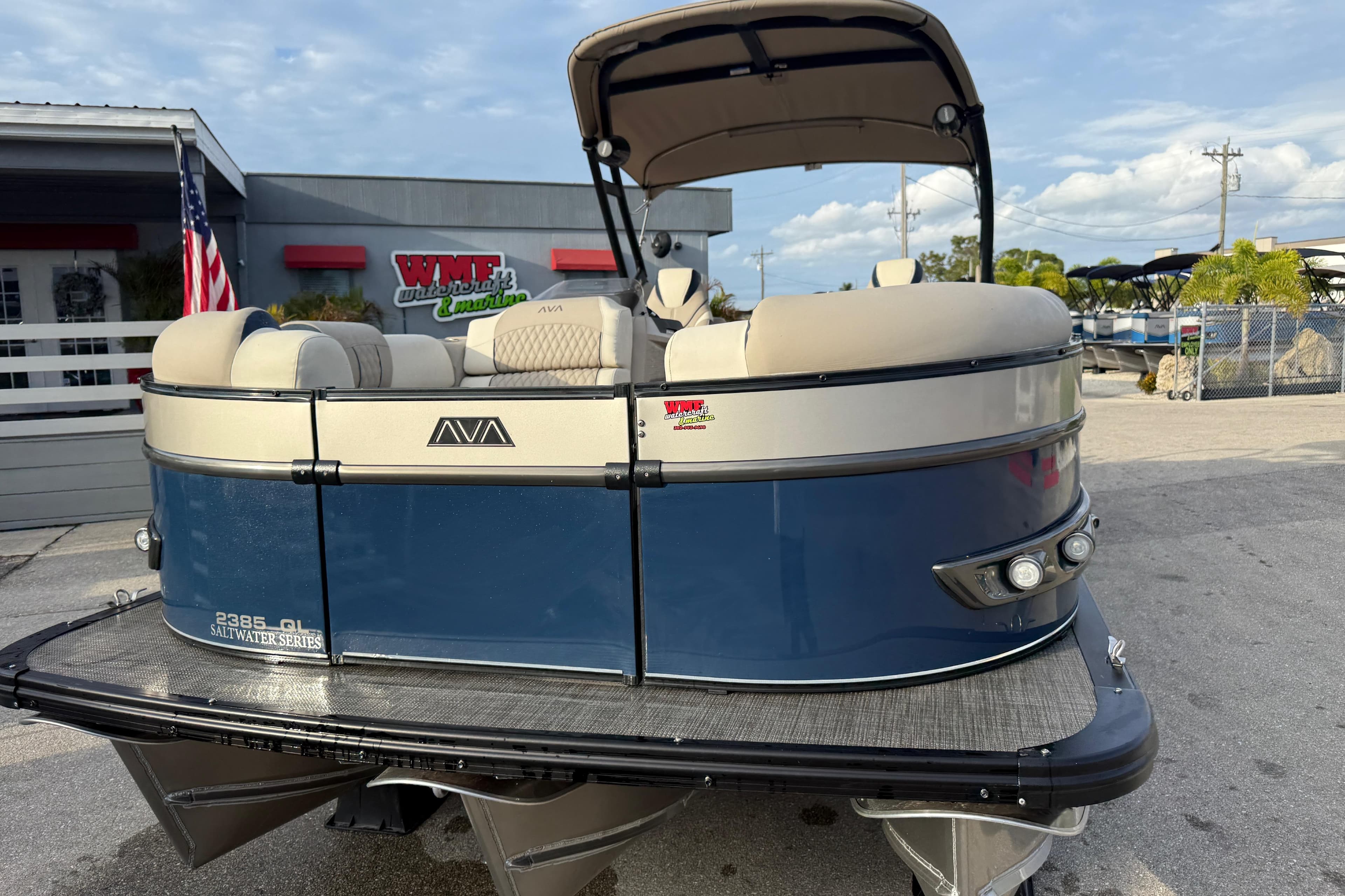 2026 Avalon 2385 Catalina Quad Lounger, Tri Toon High Performance boat at dealership.