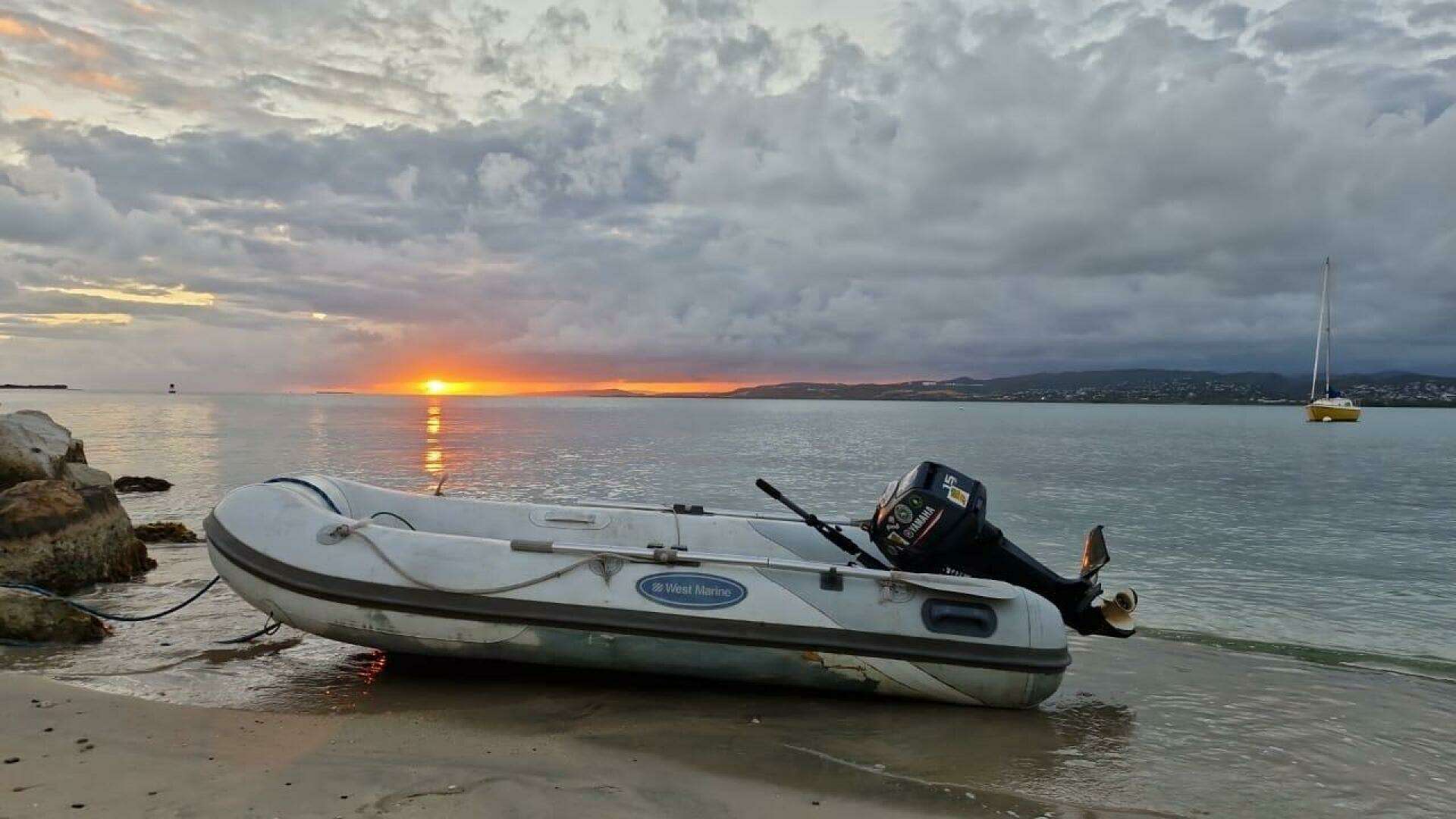2004 Hunter 44 Aft Cockpit - Image 26