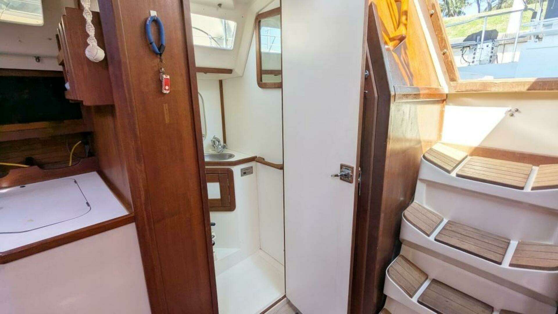 1989 Catalina 42 - Image 15