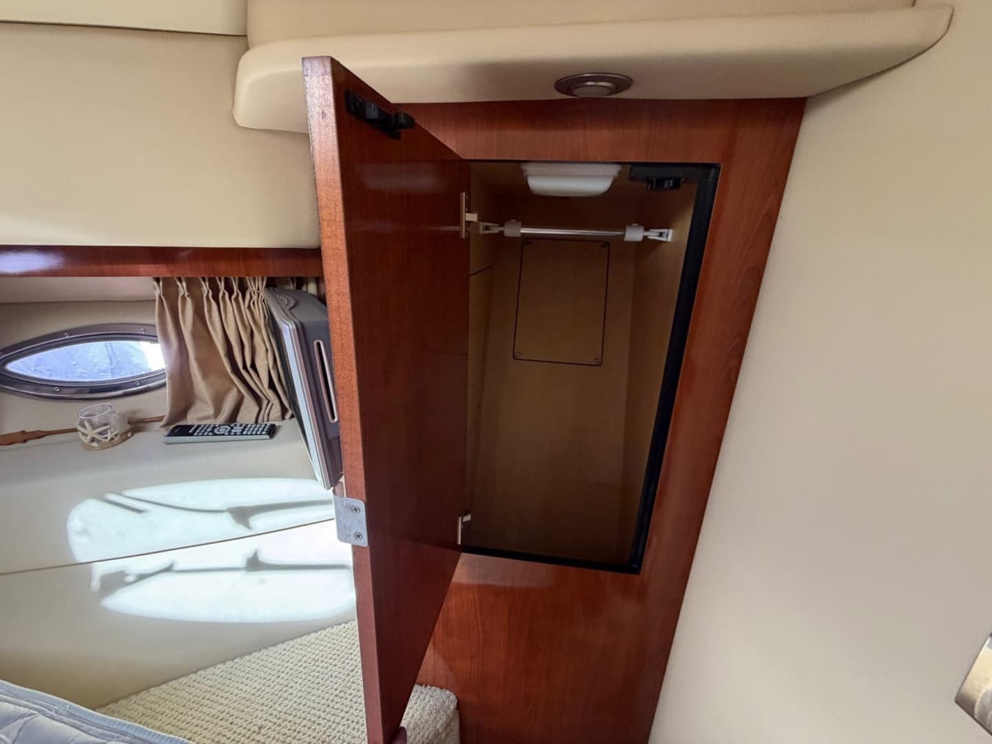 2007 Sea Ray Sedan Bridge - Image 32