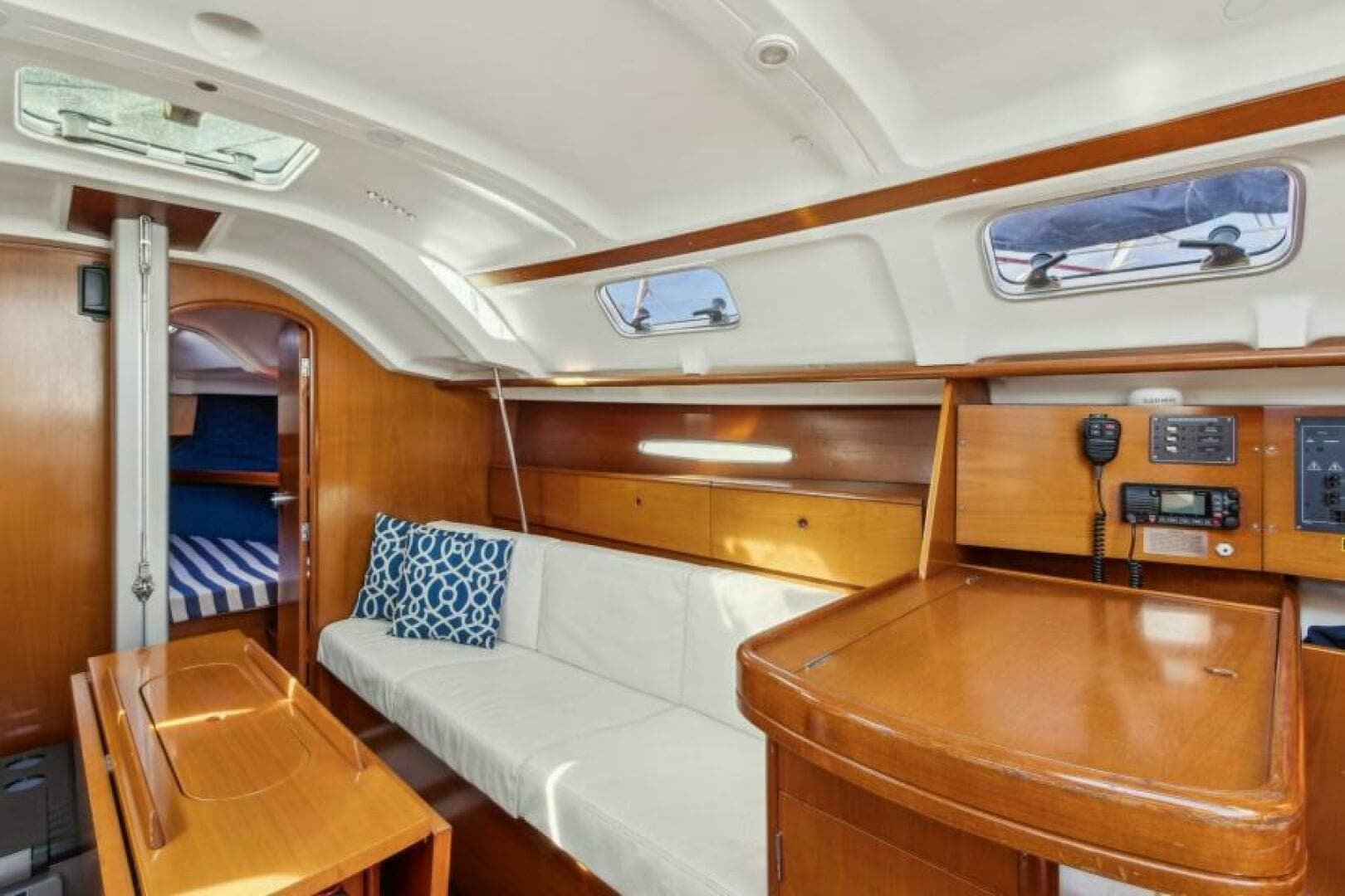 2001 Beneteau First 33.7 - Image 17