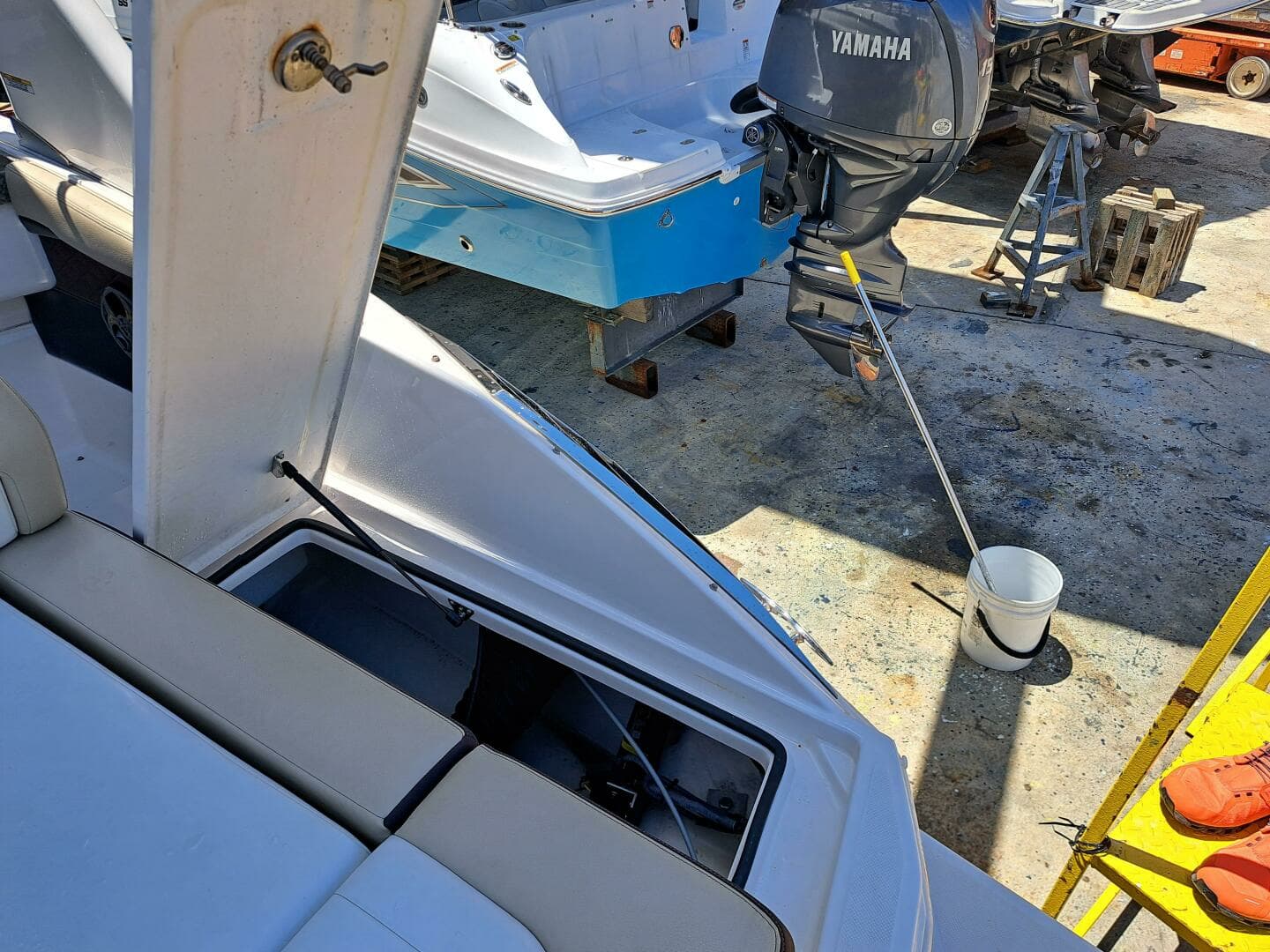 2014 Regal 2700 Bowrider - Image 33