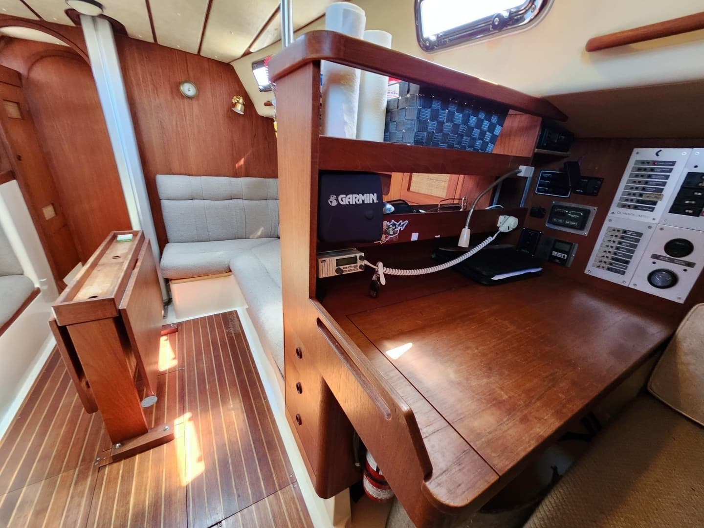 1982 Canadian Sailcraft CS-36 - Image 28