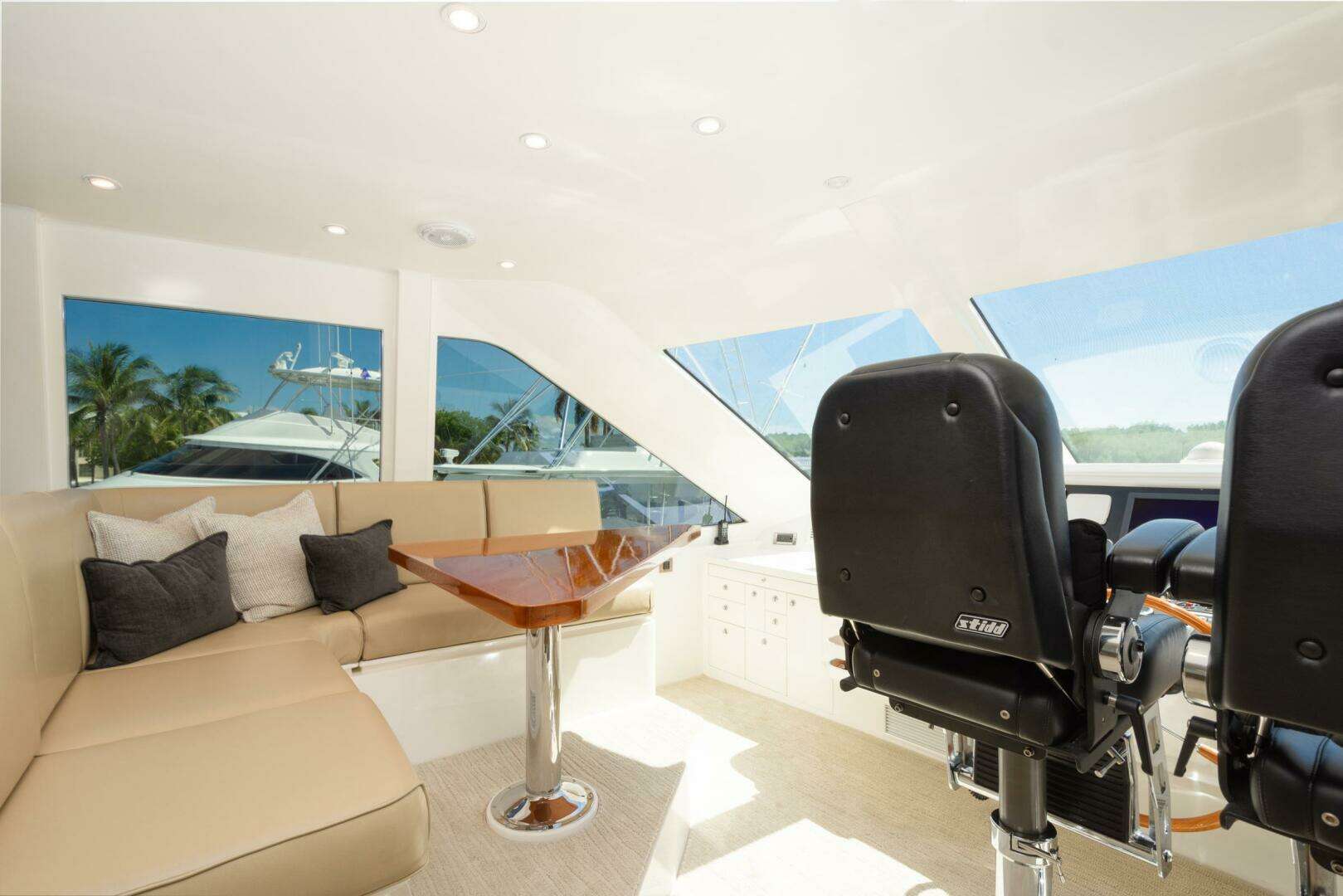 2014 Hargrave Sky Lounge - Image 50