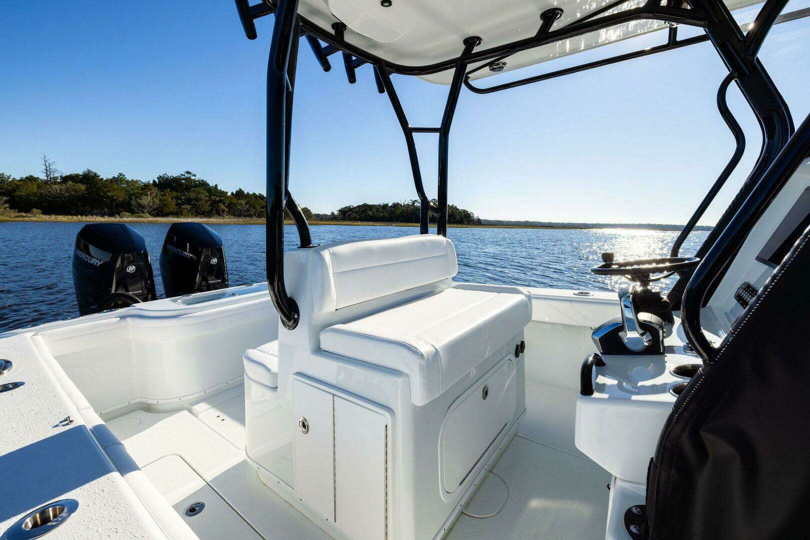 2023 Yellowfin 32 Offshore - Image 43
