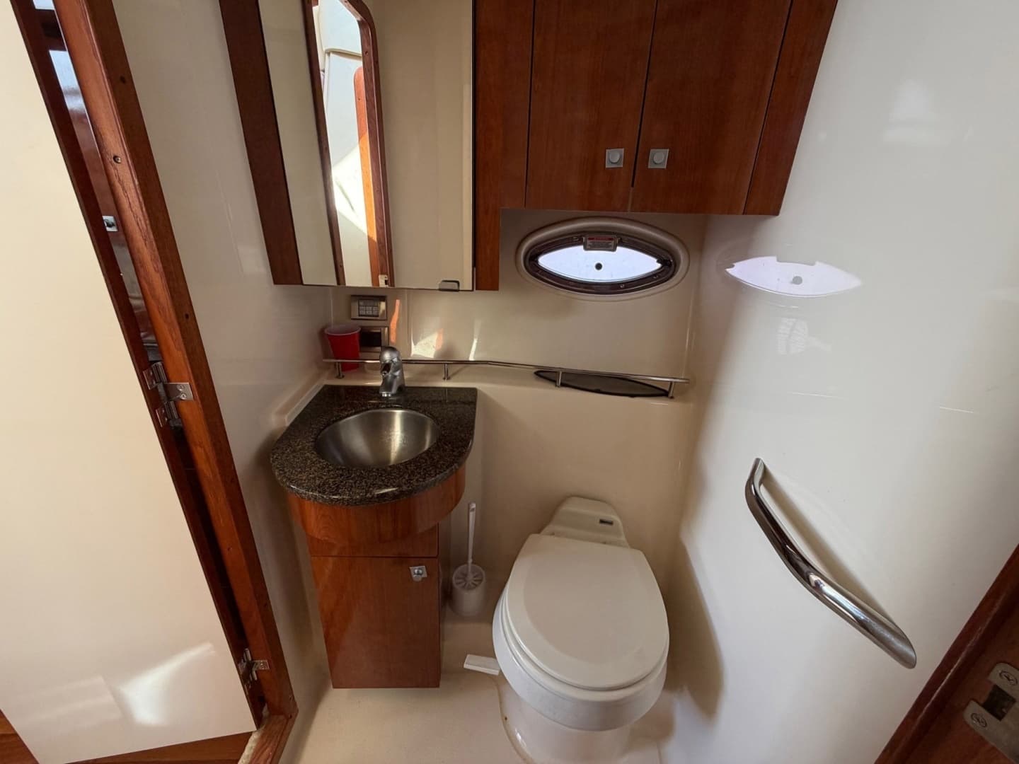 2007 Sea Ray Sedan Bridge - Image 35