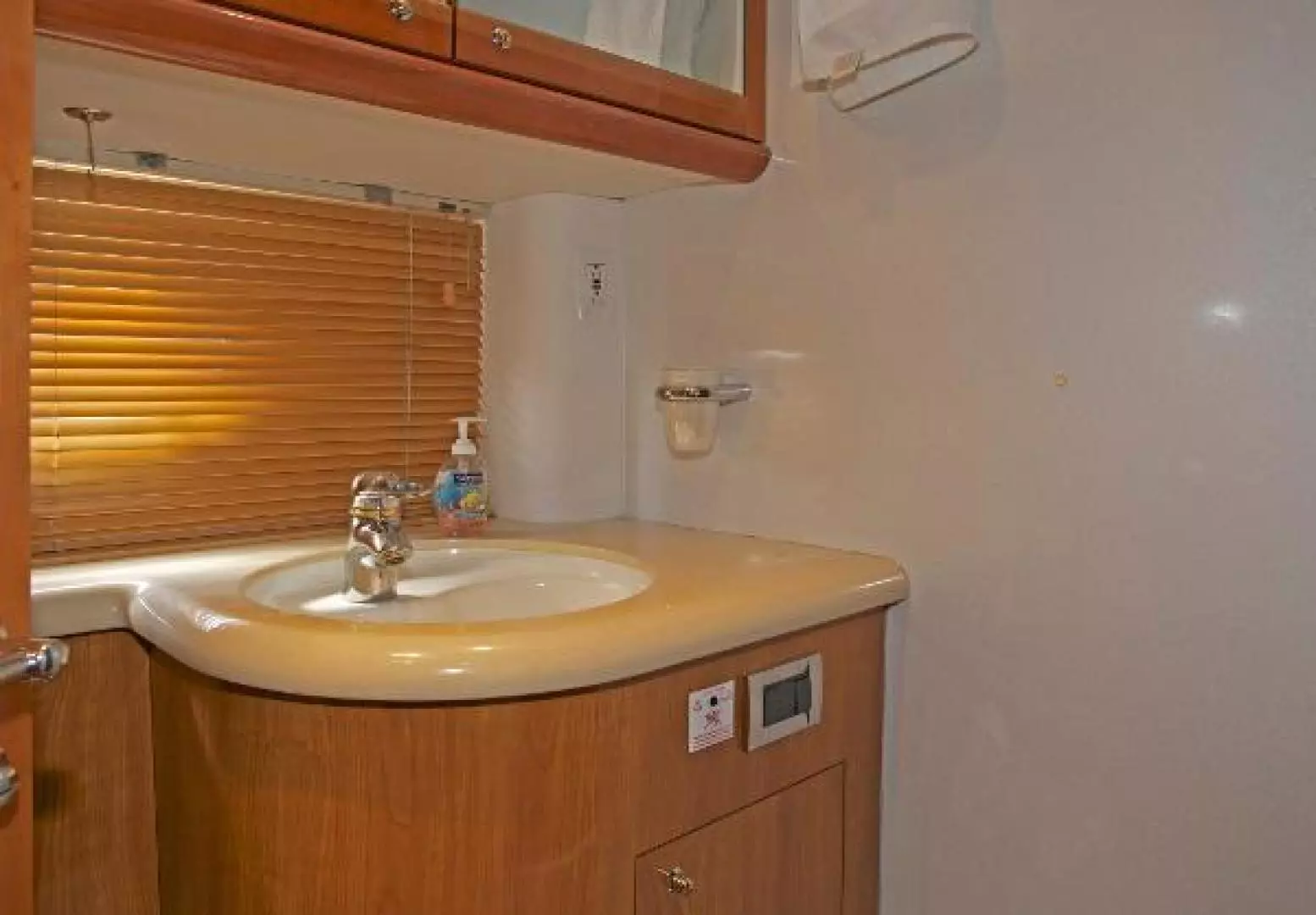 1999 Sunseeker Predator - Image 21