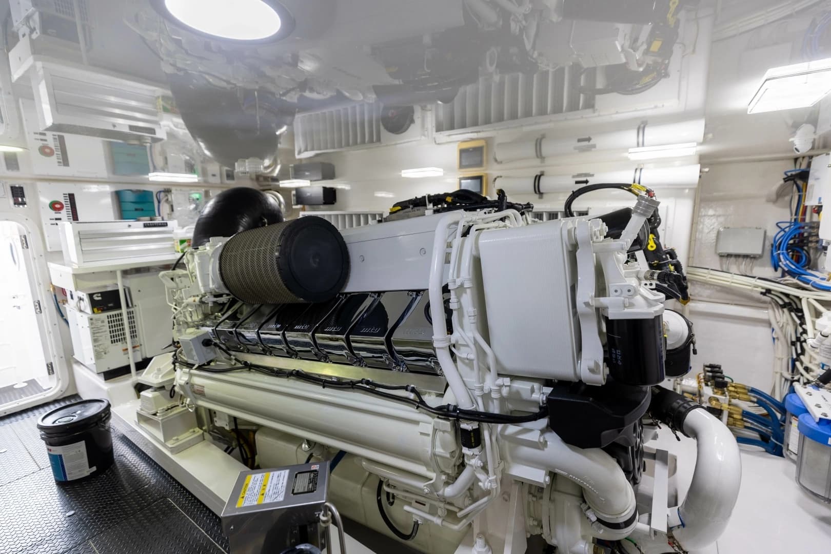 2023 Viking 72 Convertible - Image 66