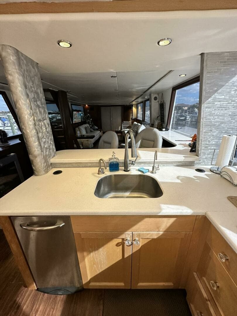 1988 Viking Motor Yacht - Image 47