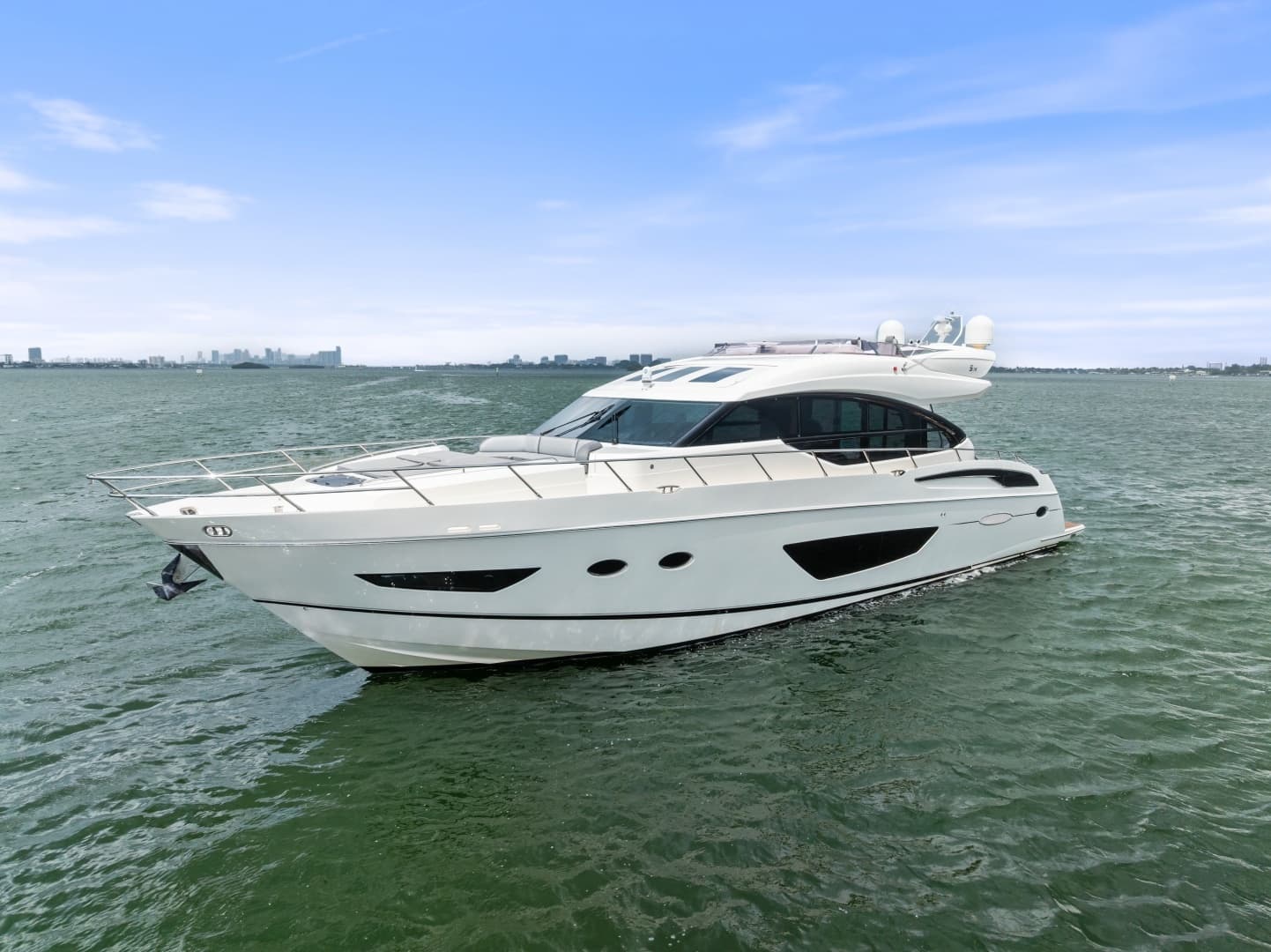 2014 Princess S72 - Image 3