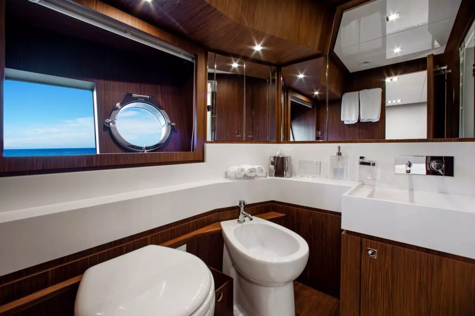 2017 Riva 88 Domino Super - Image 33