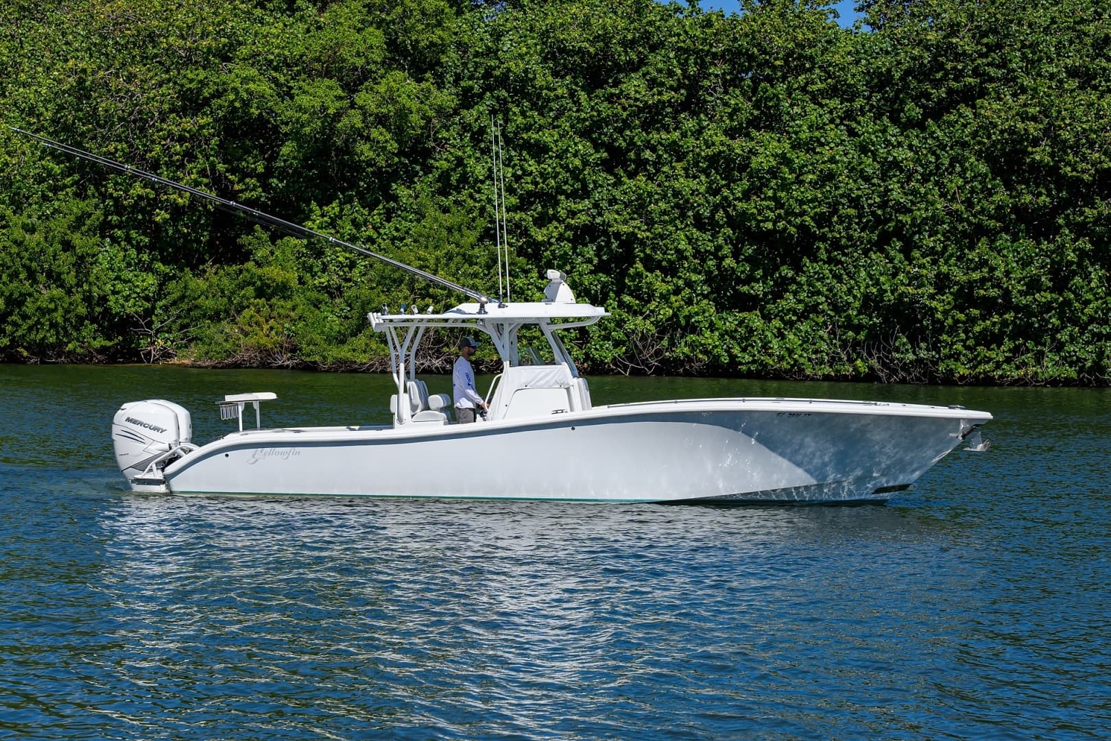 2023 Yellowfin 34 Offshore - Image 45