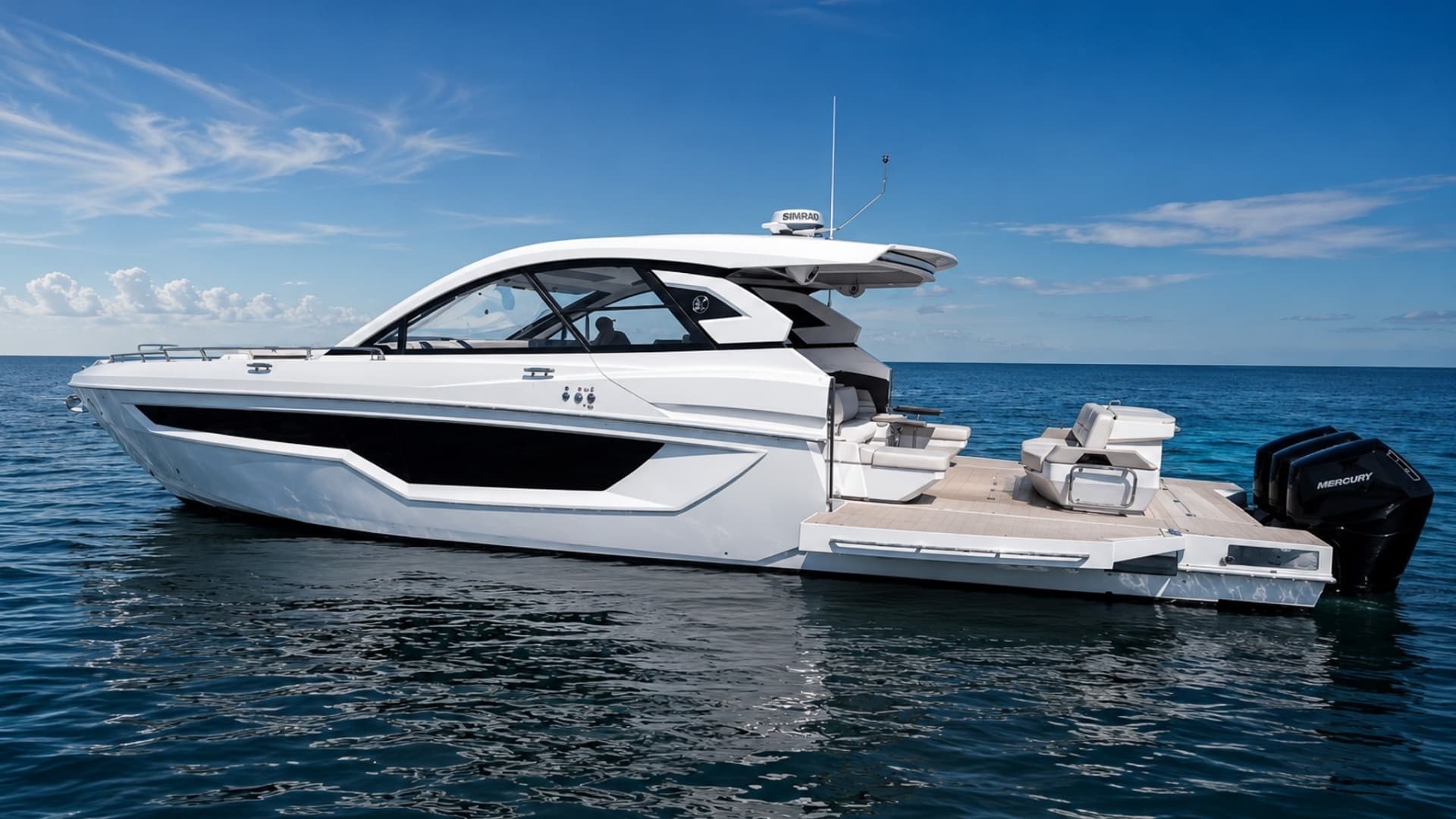 2024 Cruisers Yachts 50 GLS - Image 3