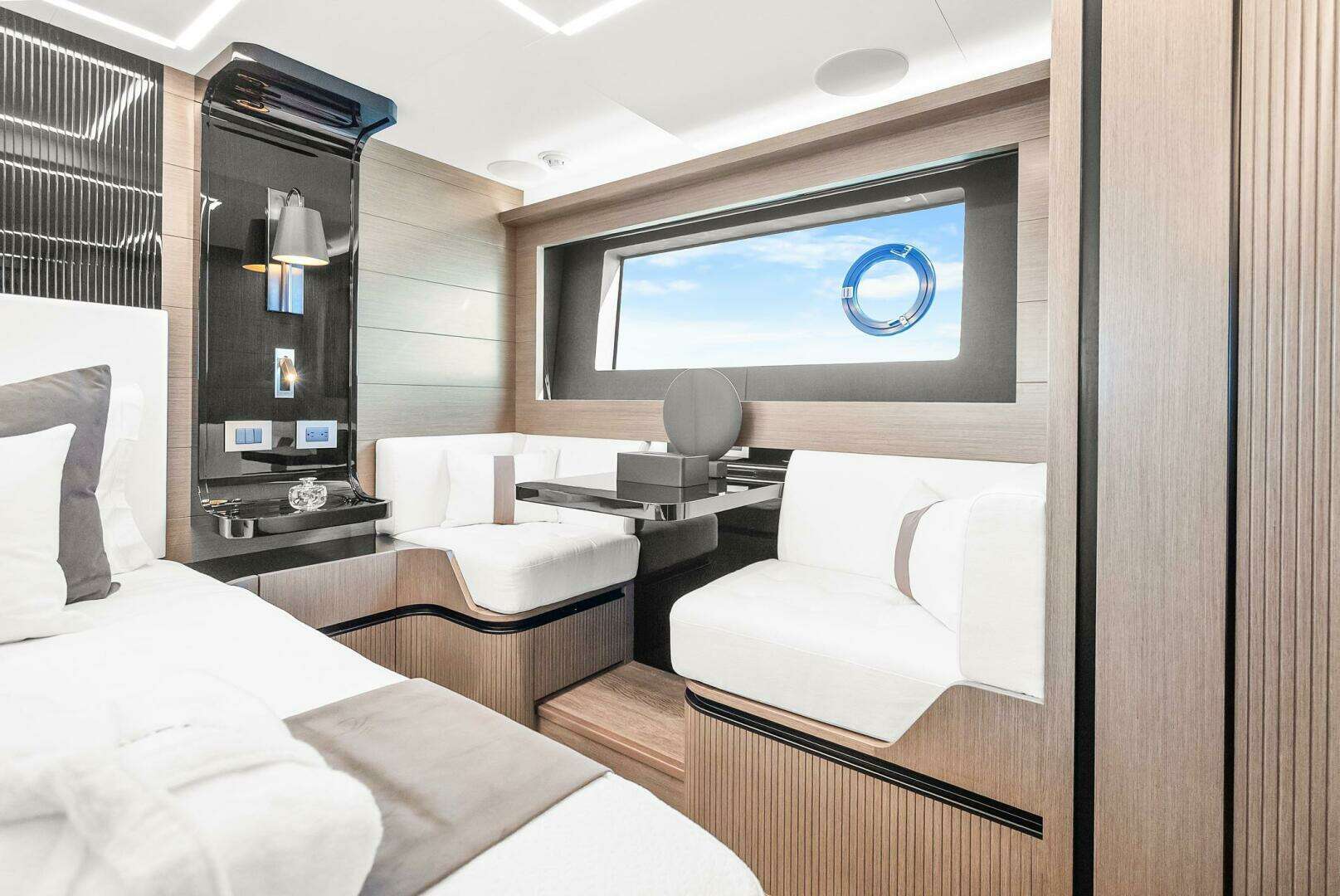 2027 Pearl 63 - Image 31