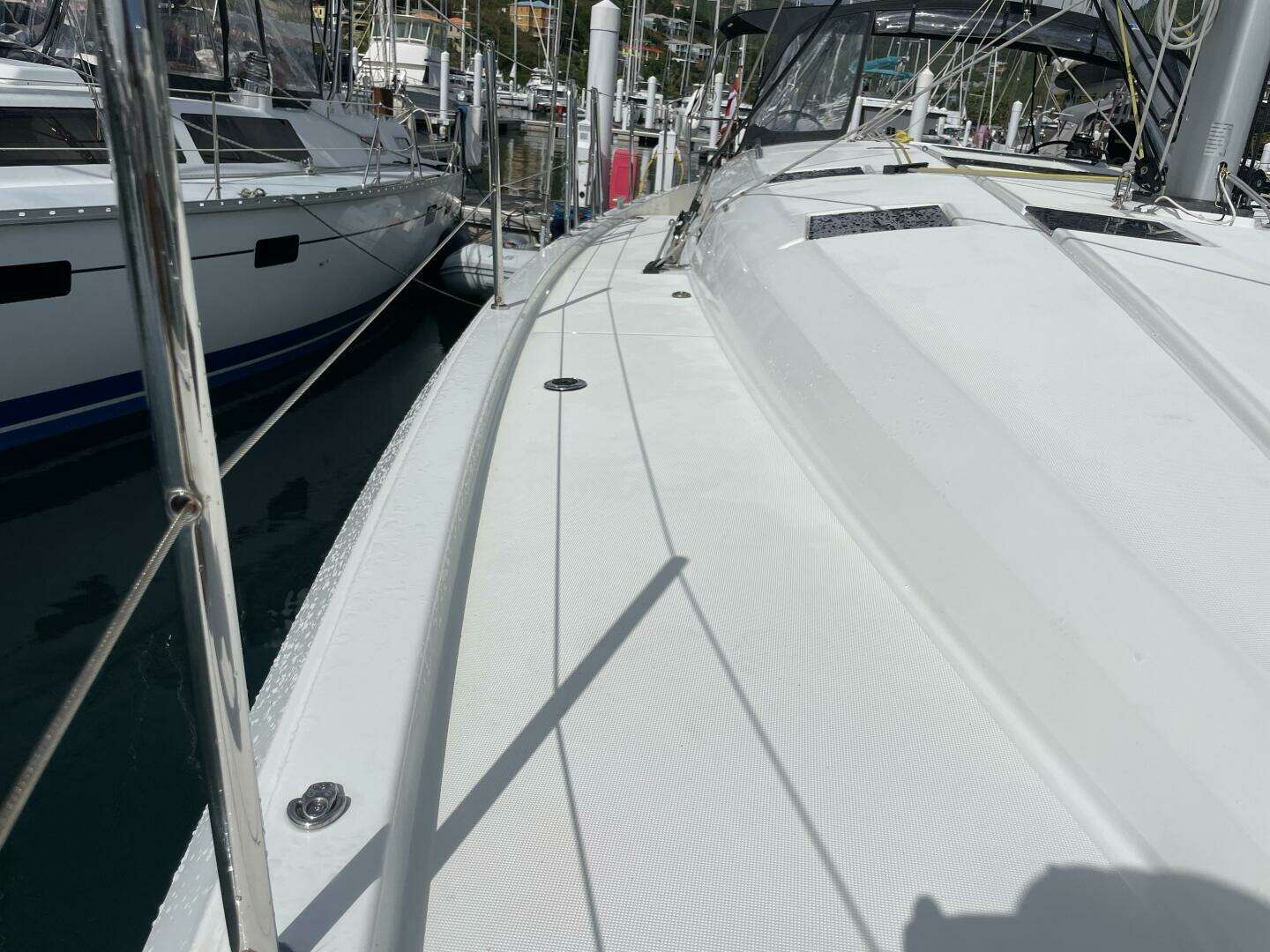 2022 Jeanneau Sun Odyssey 490 - Image 7