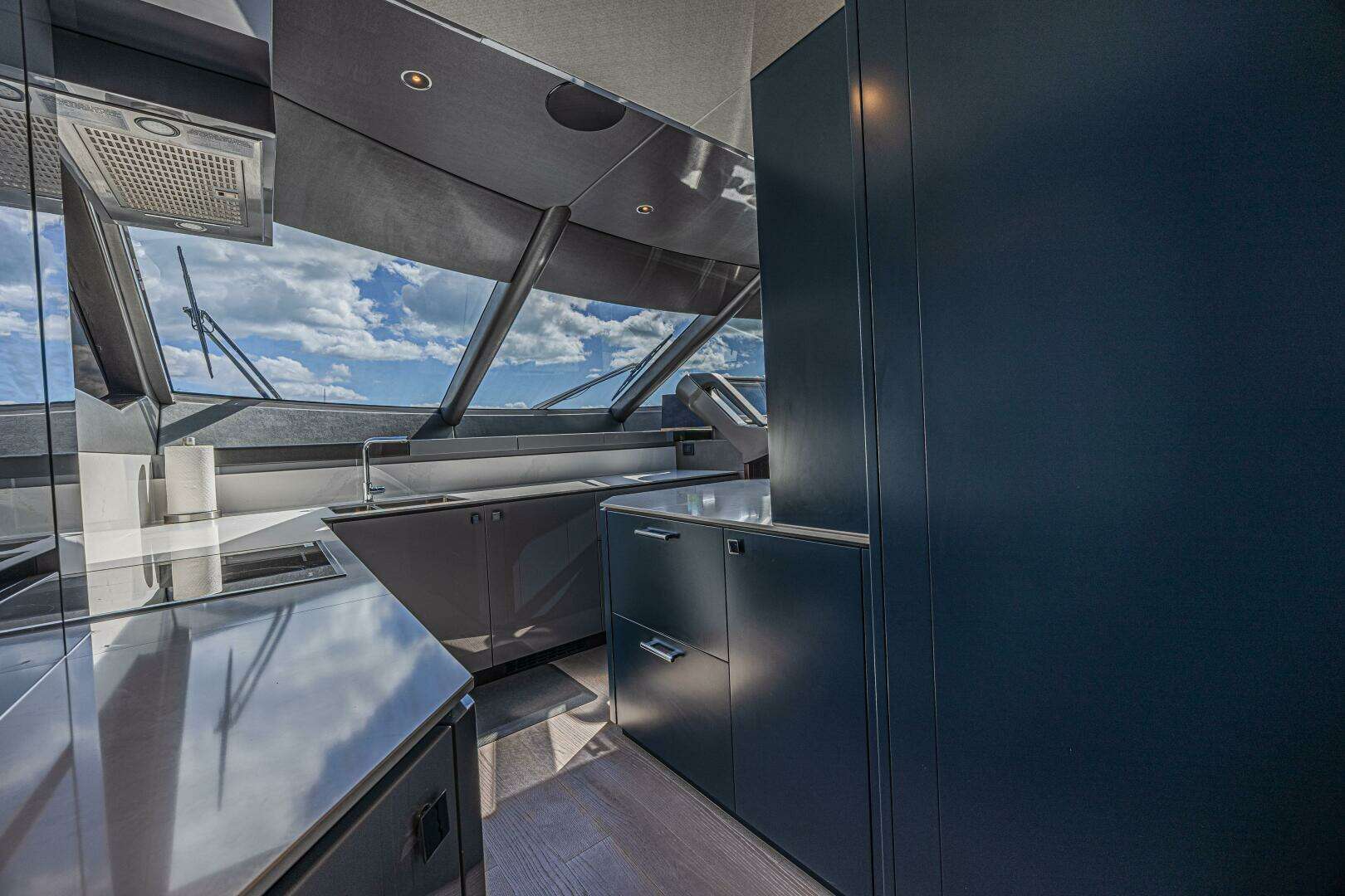 2025 Sunseeker — - Image 52