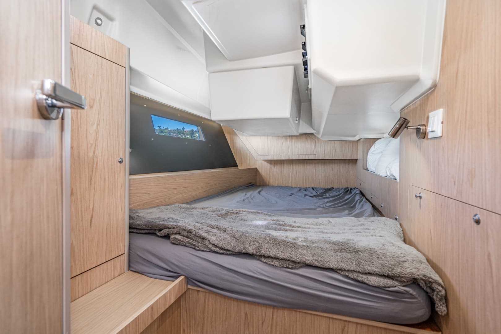 2018 Beneteau Oceanis 41.1 - Image 32
