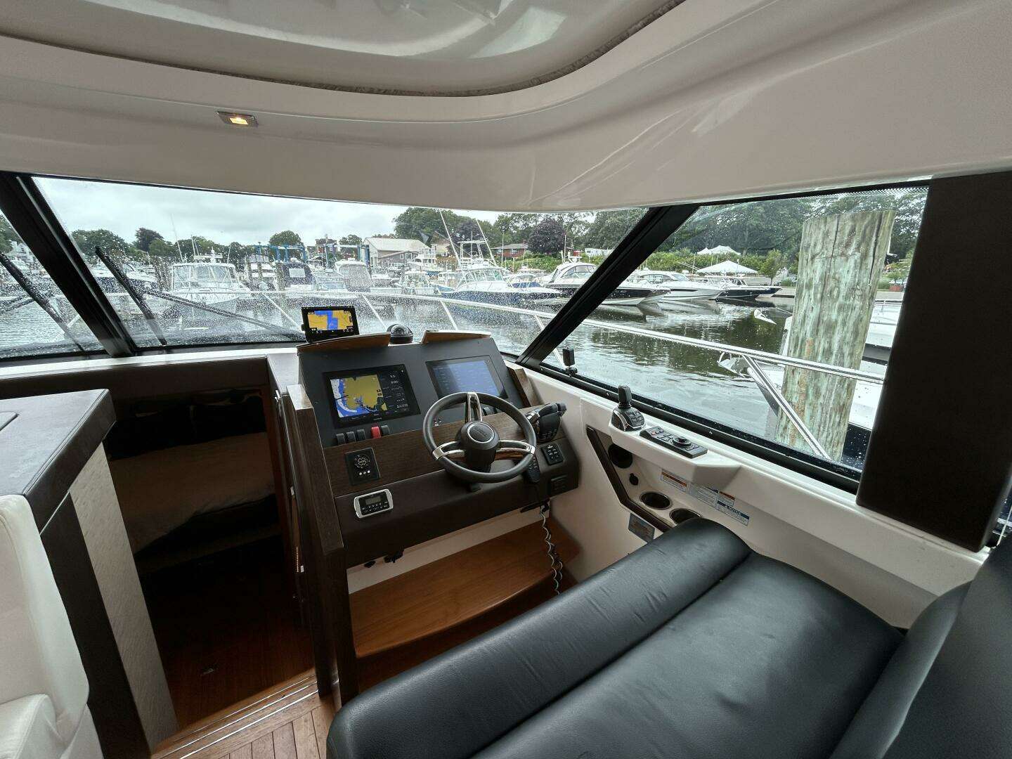 2015 Tiara Yachts C44 Coupe - Image 13