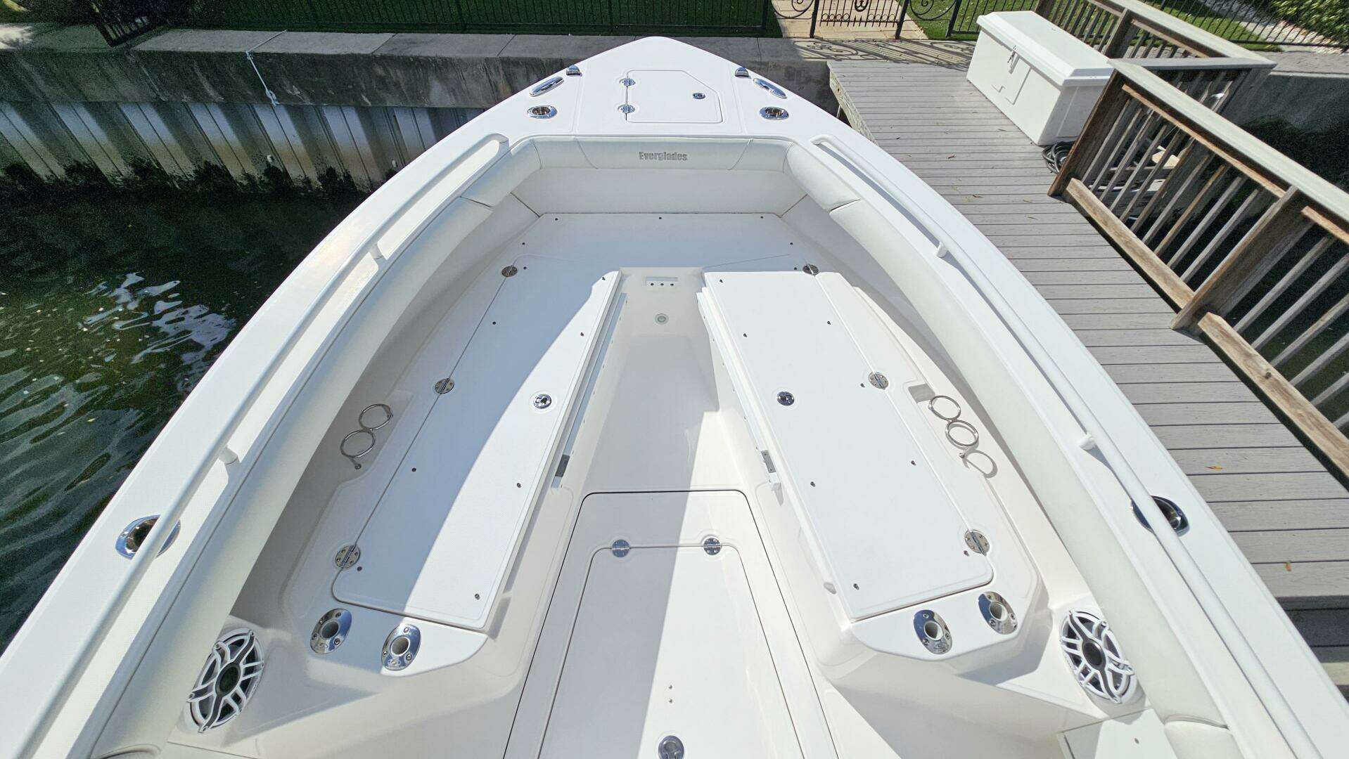 2021 Everglades 273CC - Image 32