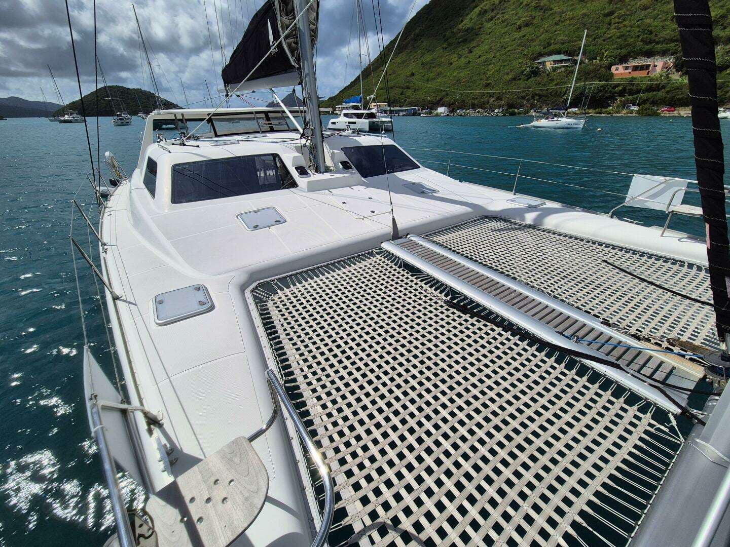 2017 Voyage 480 - Image 14