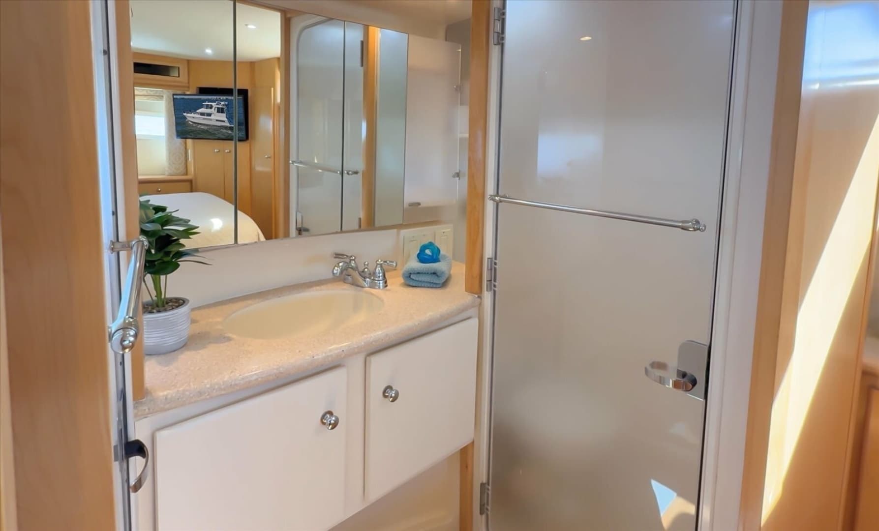 1998 Carver 455 Aft Cabin MY - Image 73