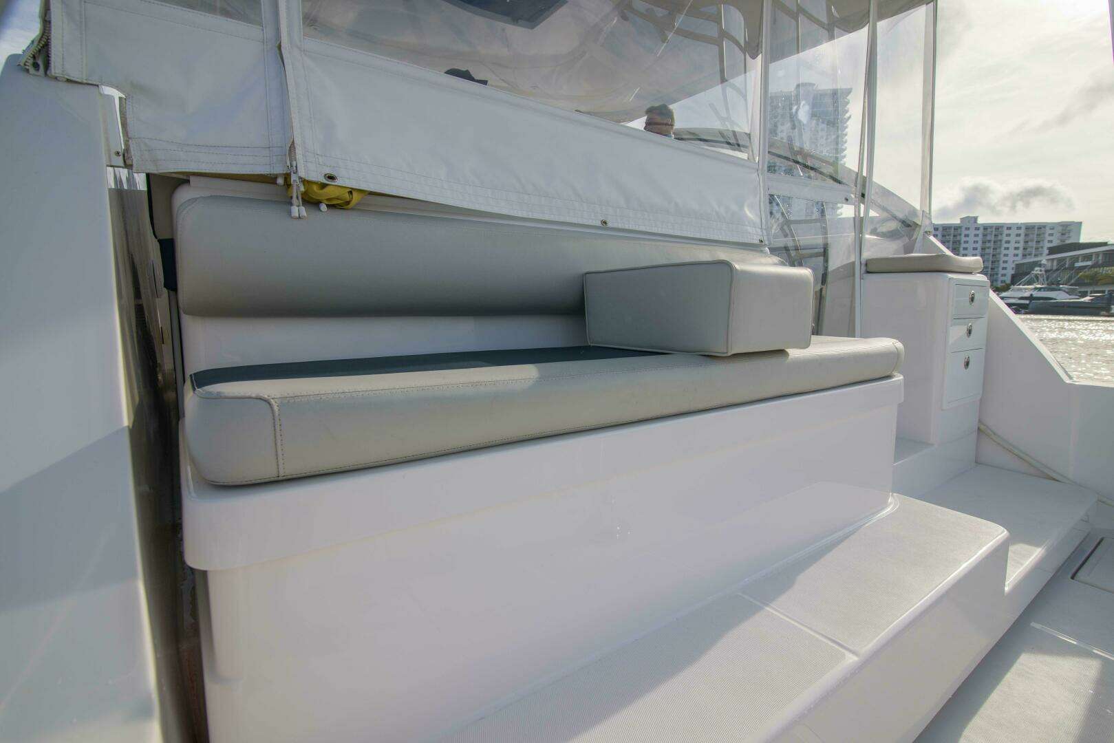 2020 Cabo 40 Express - Image 5