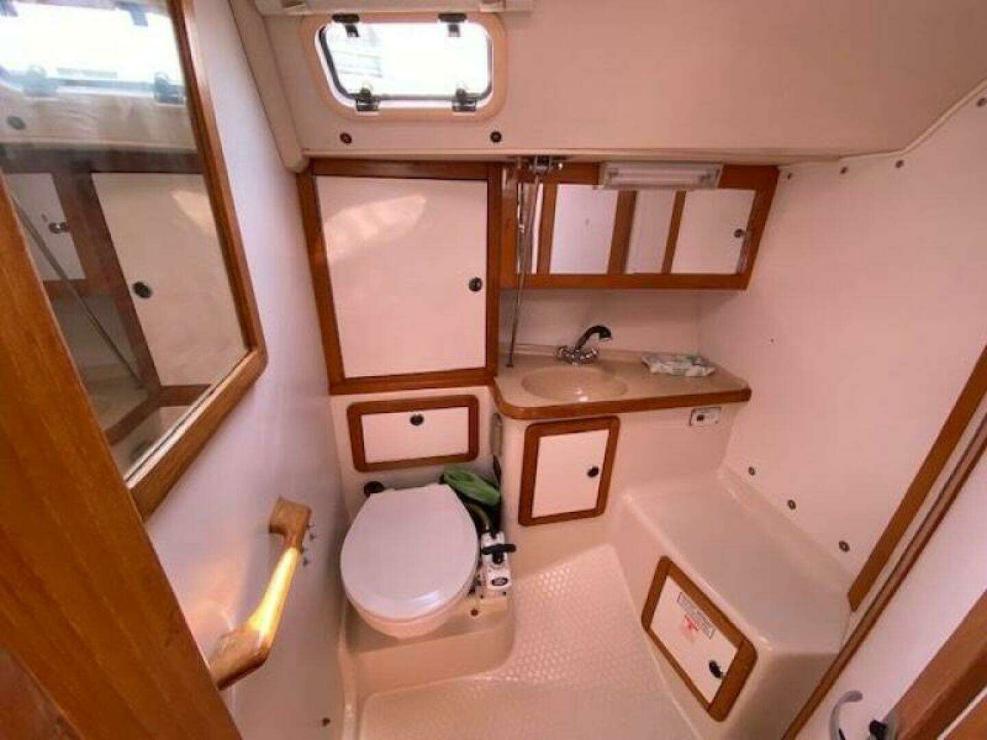 1999 Catalina 36 MKII - Image 26