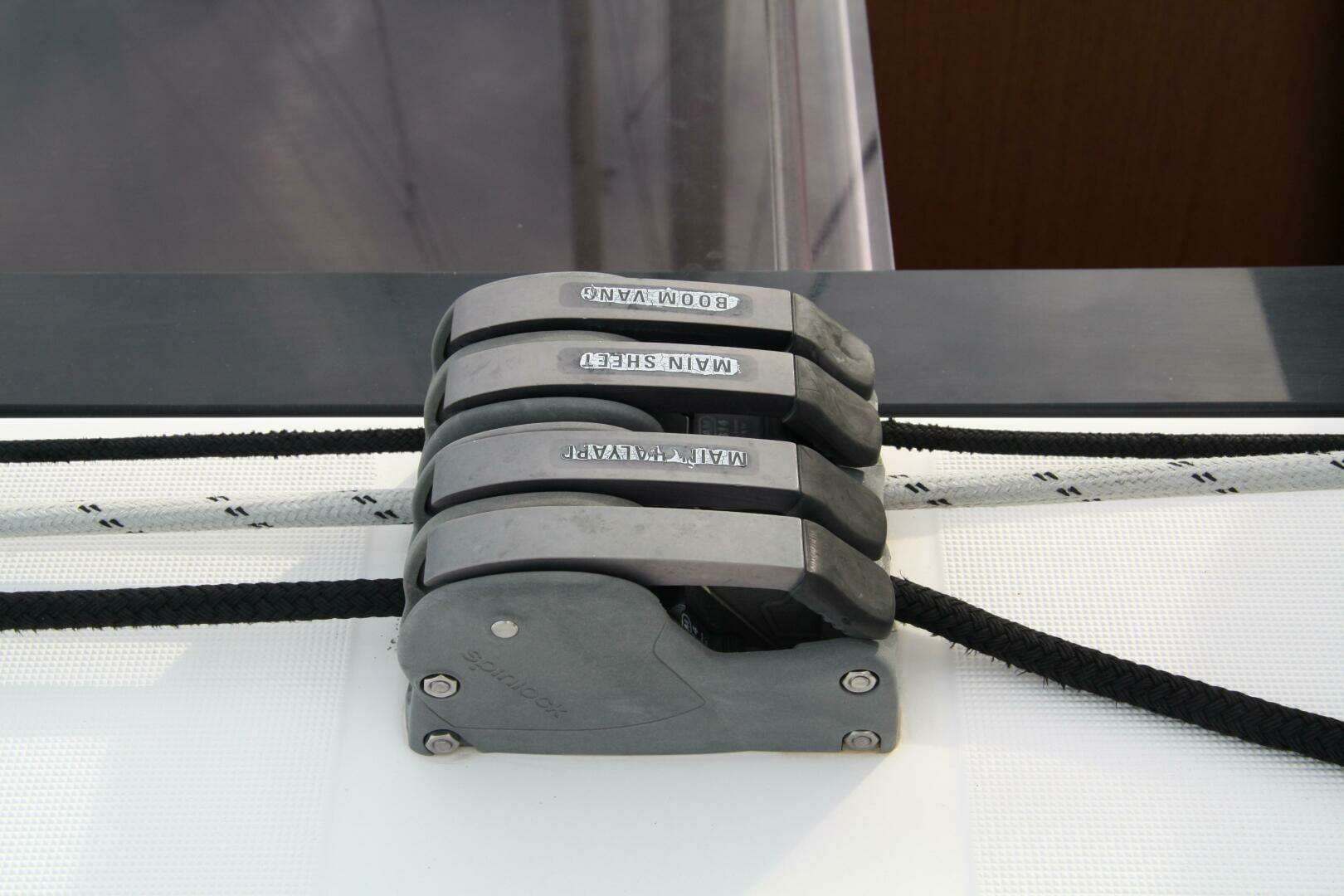 2013 Beneteau Oceanis 41 - Image 11