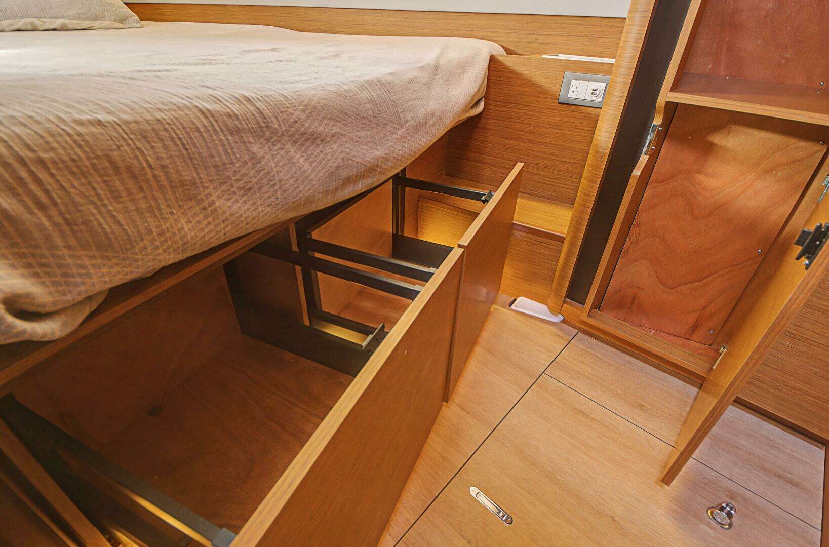 2023 Jeanneau Sun Odyssey 410 - Image 24