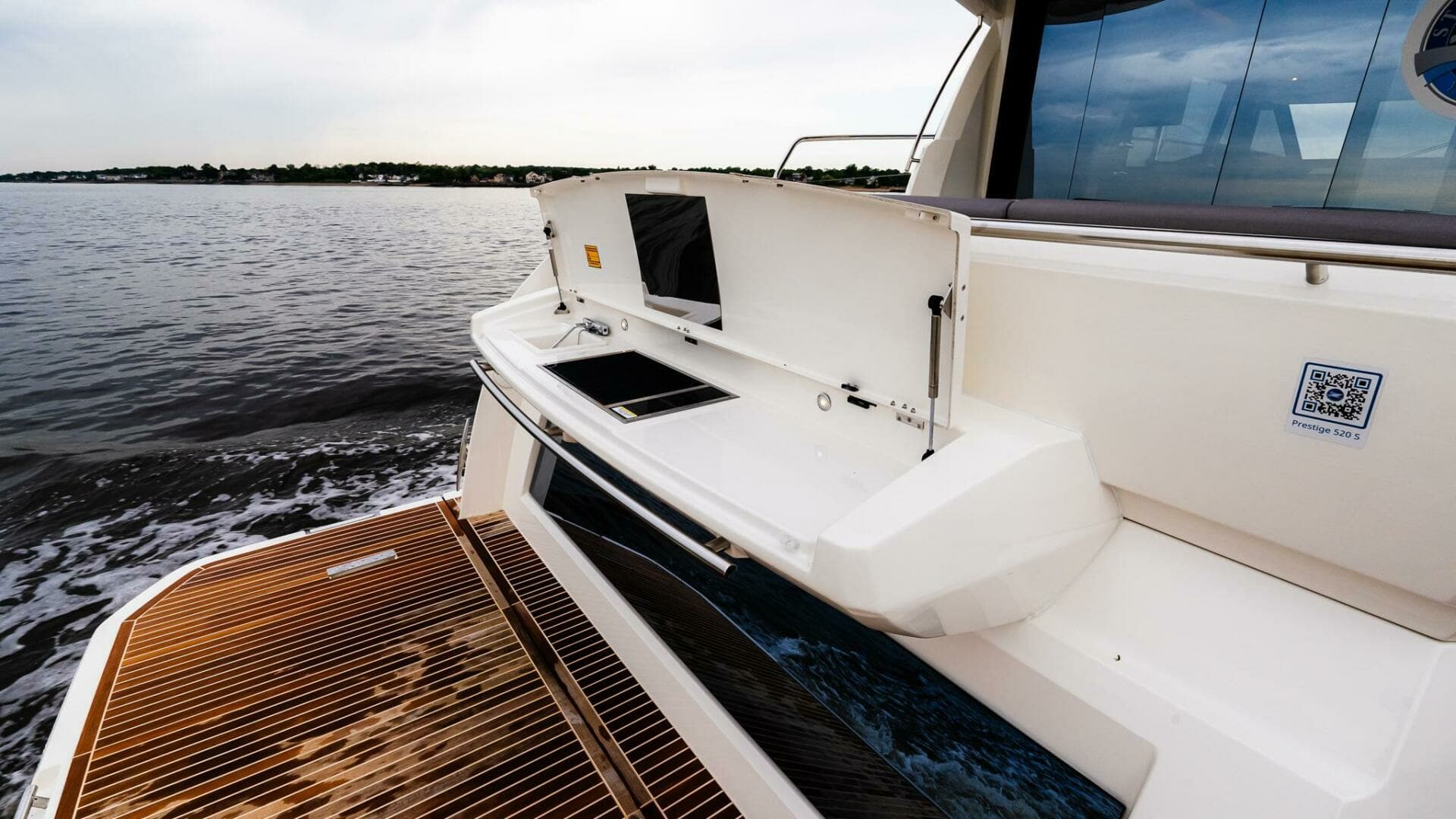 2023 Prestige 520 S - Image 7