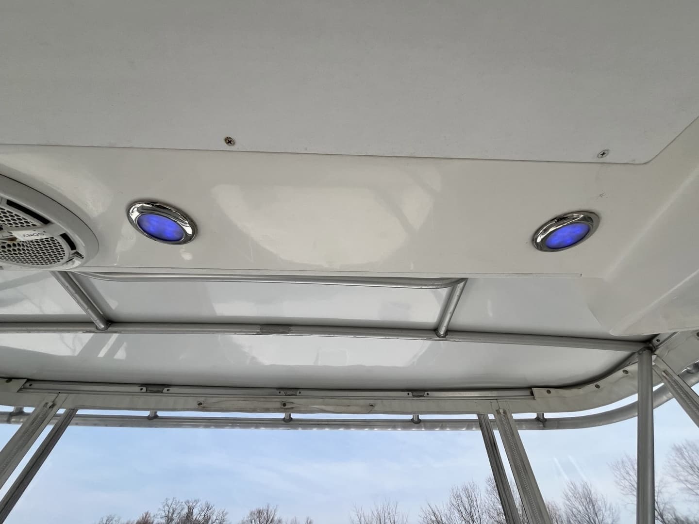 2003 Luhrs 40 Convertible - Image 24