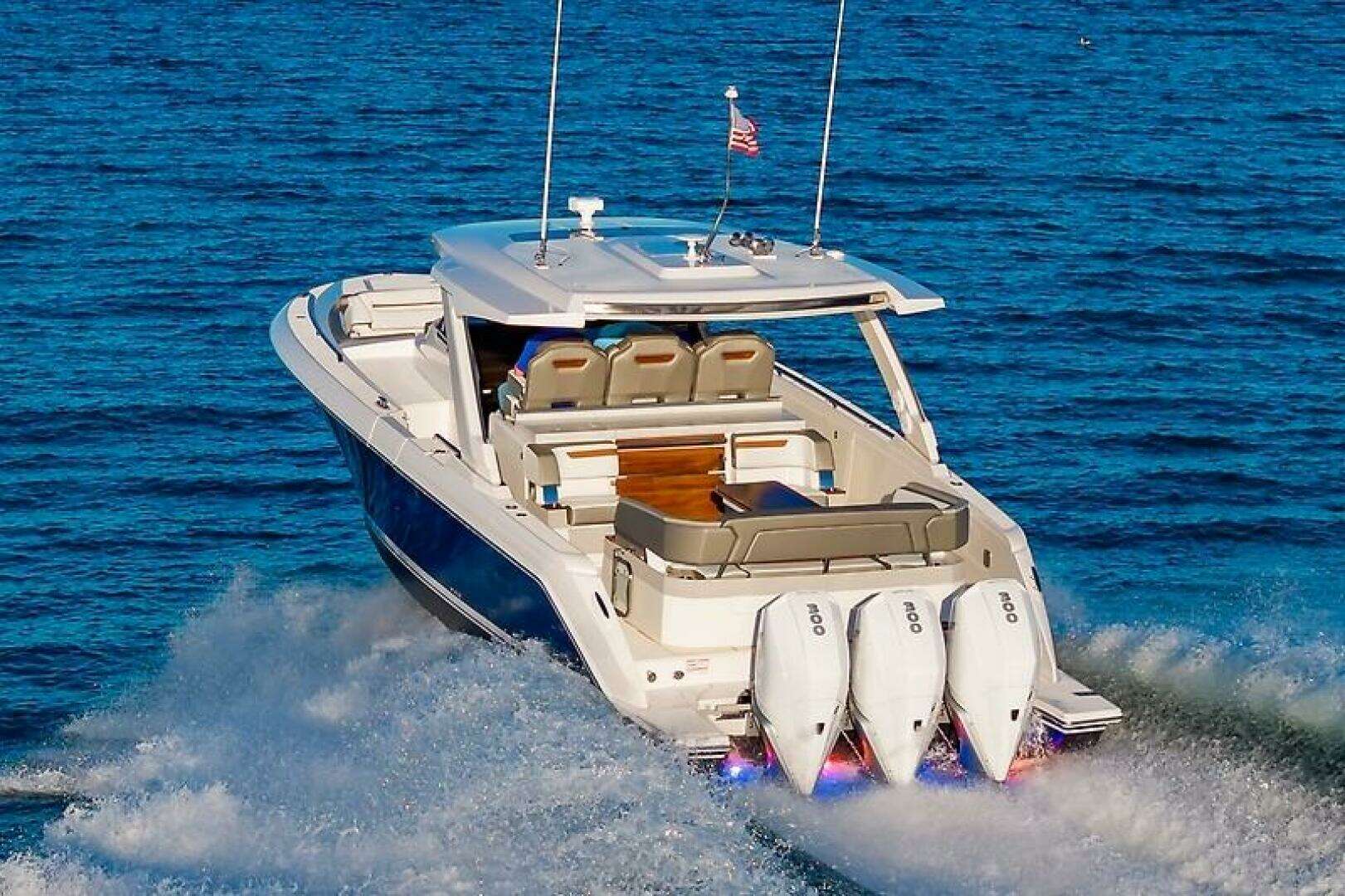 2023 Tiara Yachts 38 LS - Image 49