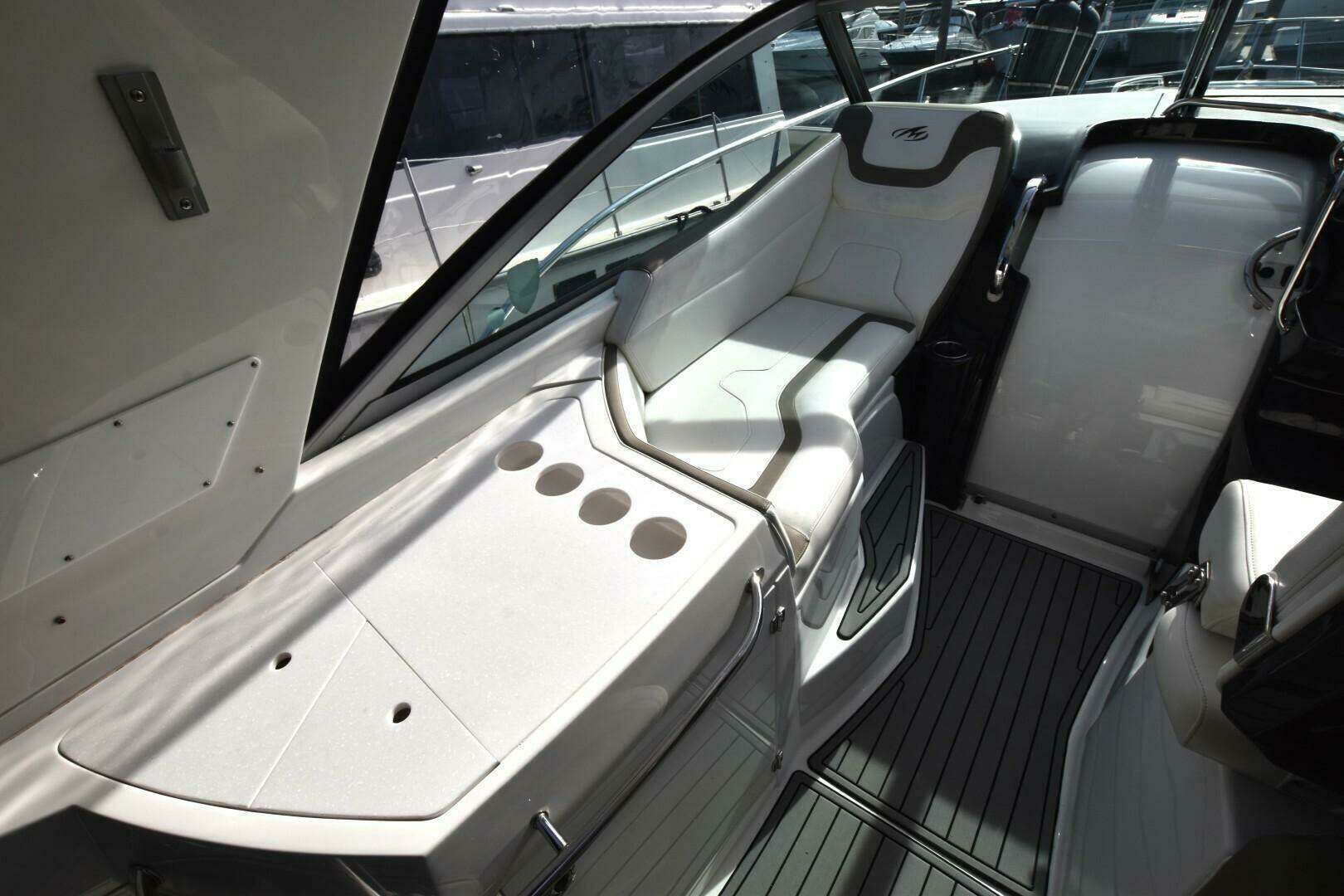 2017 Monterey 355 Sport Yacht - Image 11