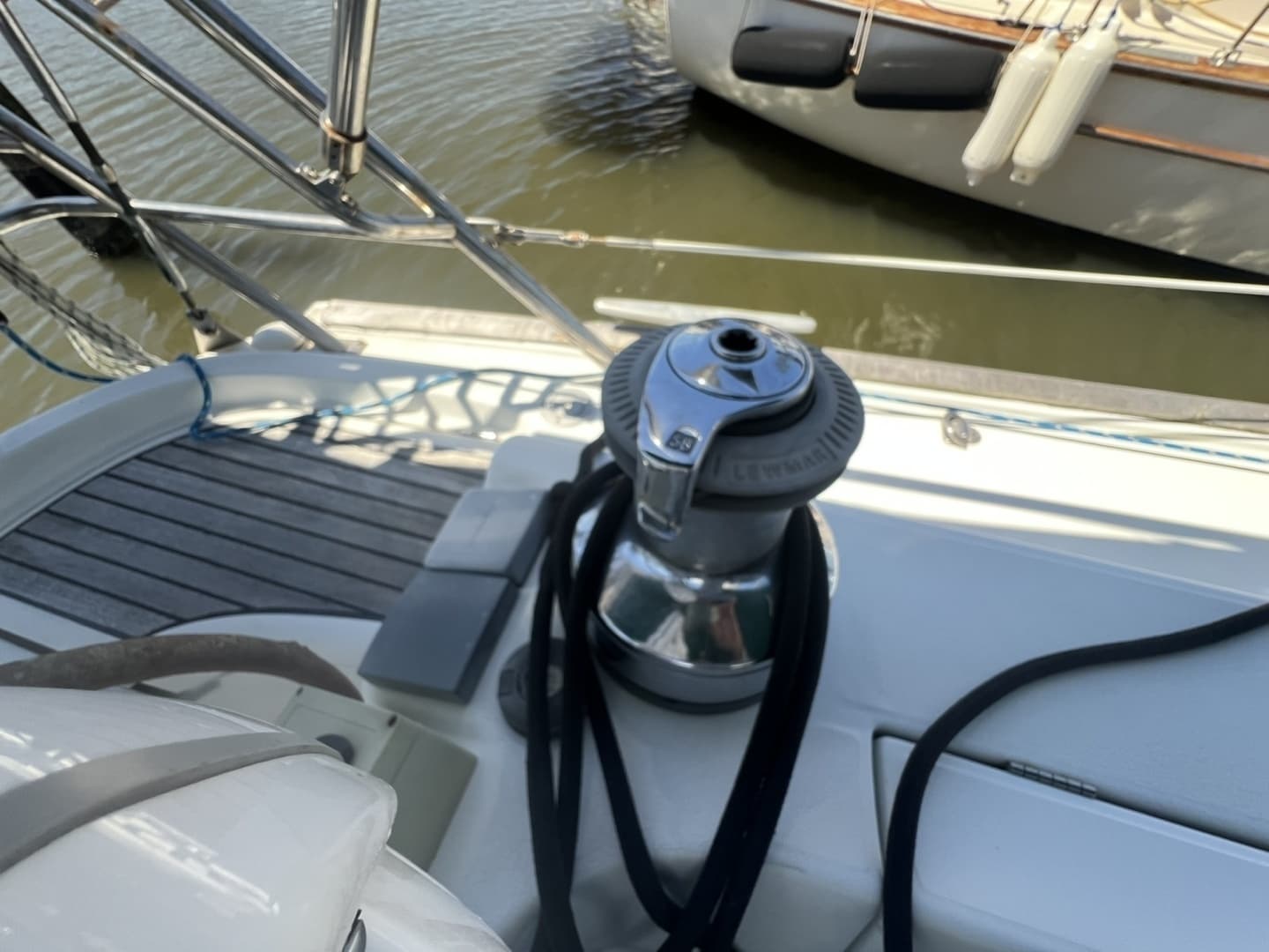 2001 Beneteau Oceanis 473 - Image 19