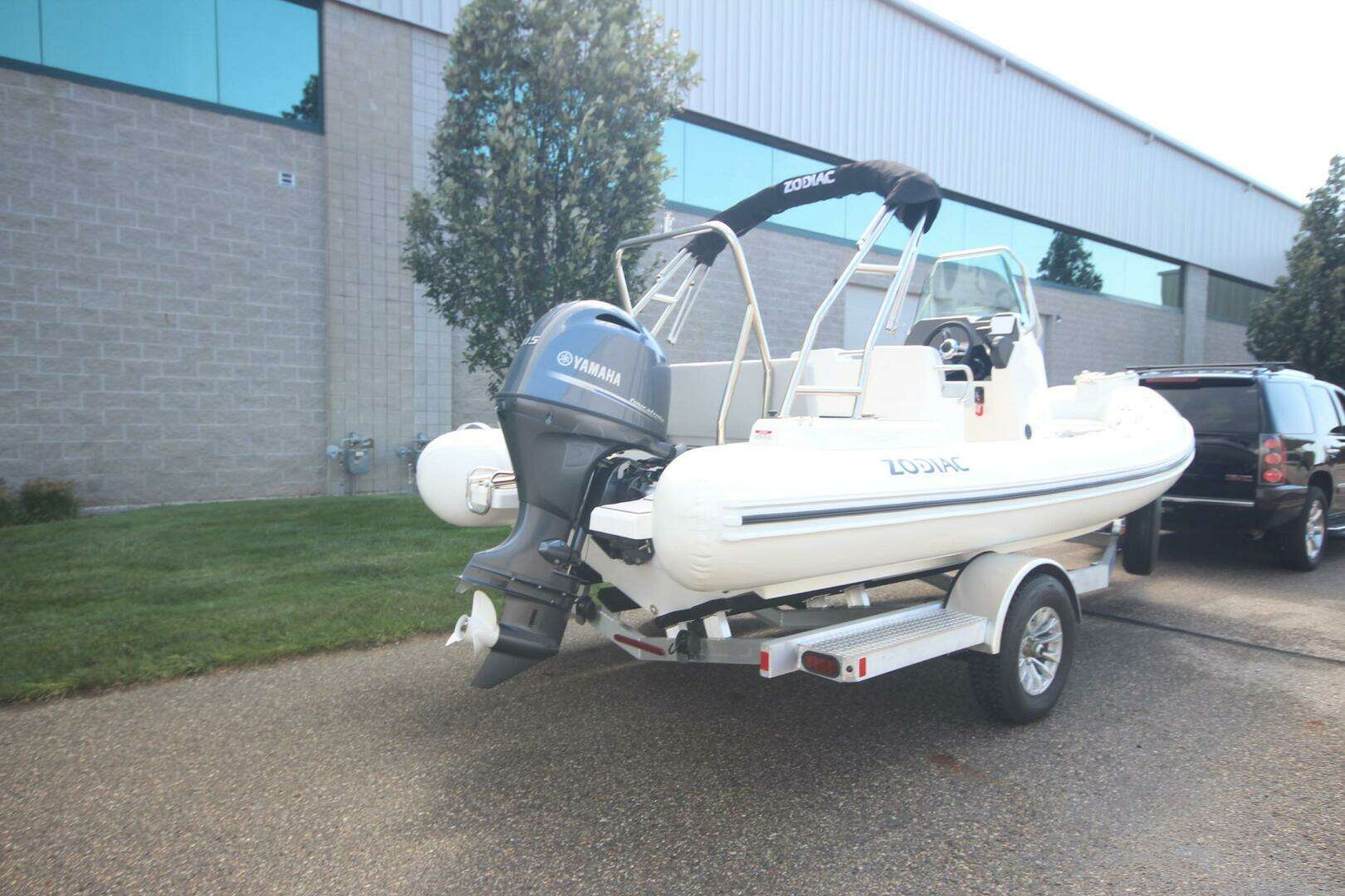 2025 Zodiac Medline 5.8 NEO - Image 2