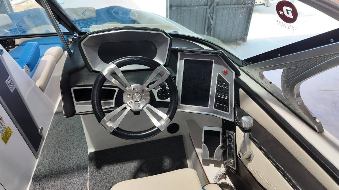 2018 MasterCraft X26 - 48