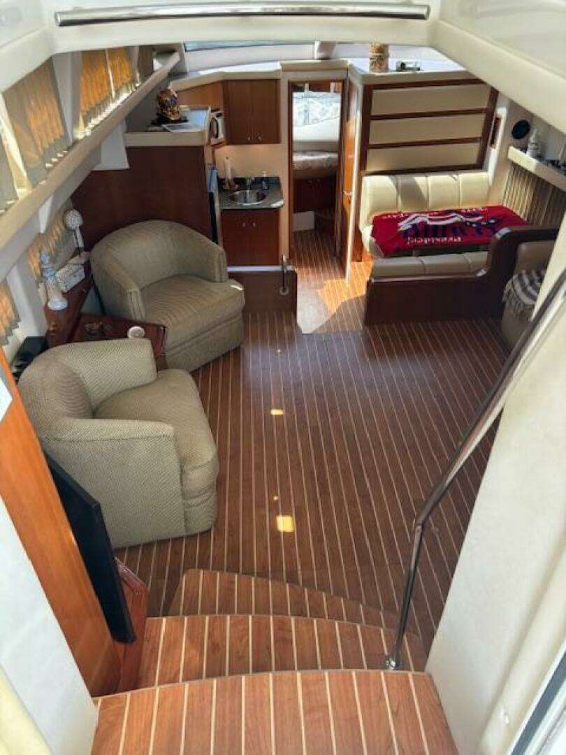 2006 Carver 43 Motor Yacht - Image 49