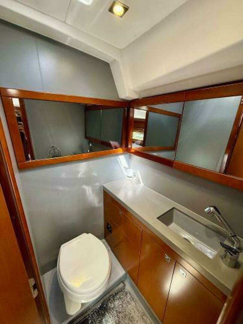 2015 Beneteau Oceanis 55 - Image 45