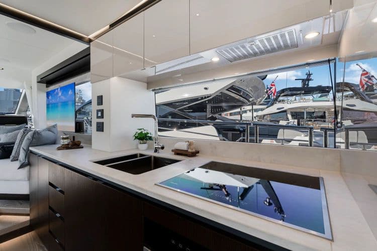 2026 Sunseeker Manhattan 68 (2025) - Image 18