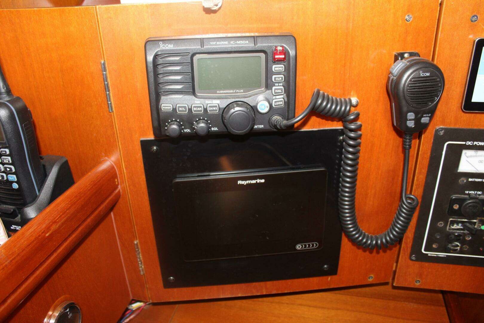 2001 Beneteau 411 - Image 25