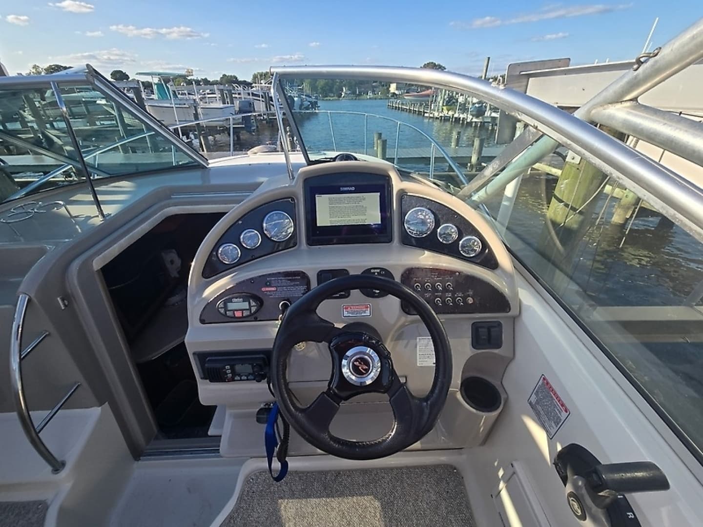 2005 Sea Ray 270 Amberjack - Image 3