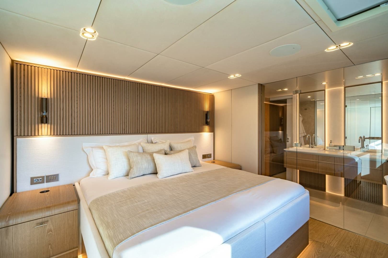 2025 SUNREEF YACHTS Sunreef 100 Power - Image 36